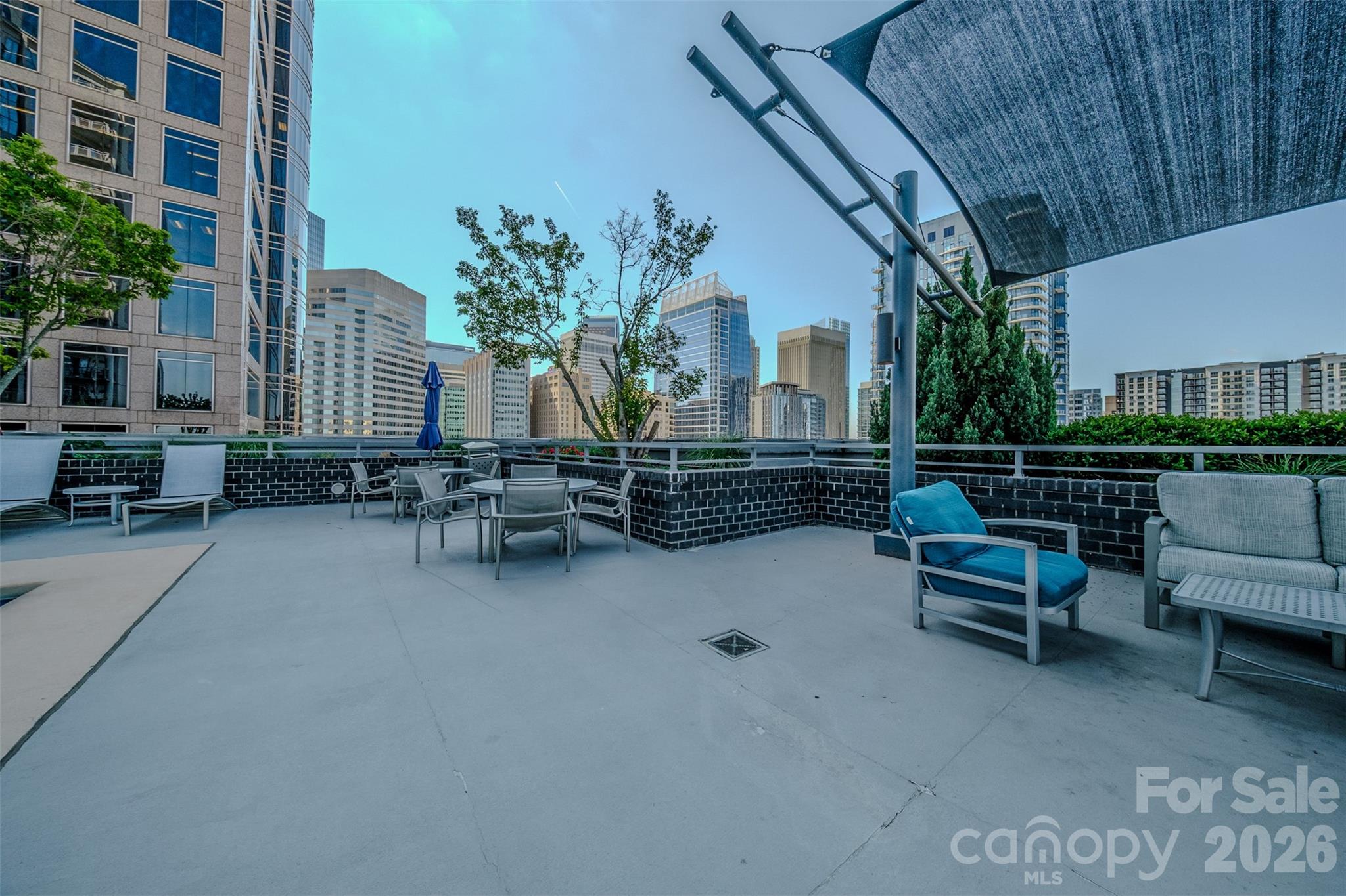 333 W Trade Street #1602 — Charlotte