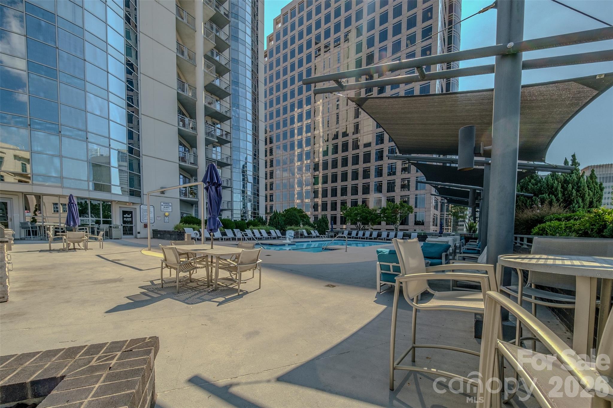 333 W Trade Street #1602 — Charlotte
