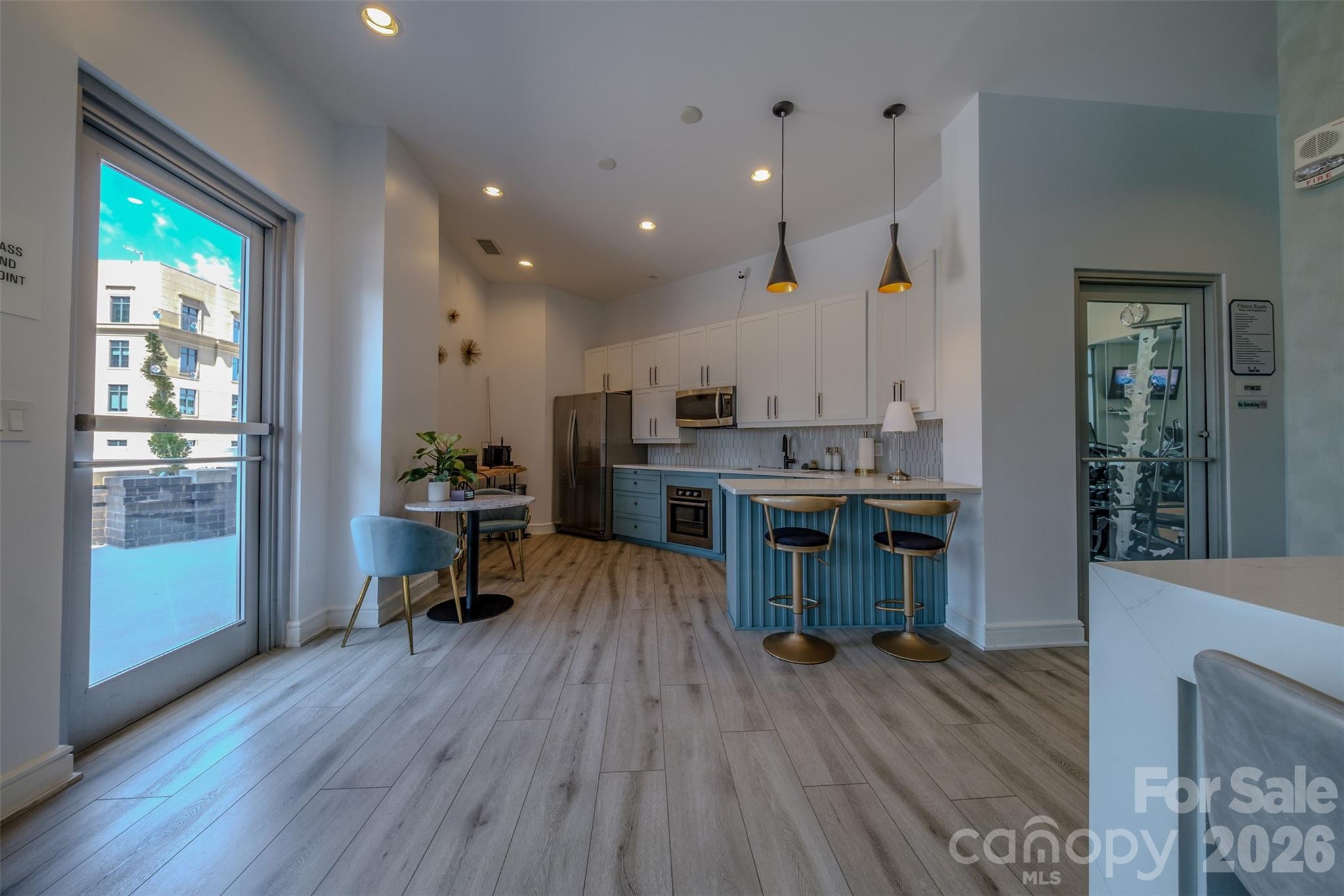333 W Trade Street #1602 — Charlotte