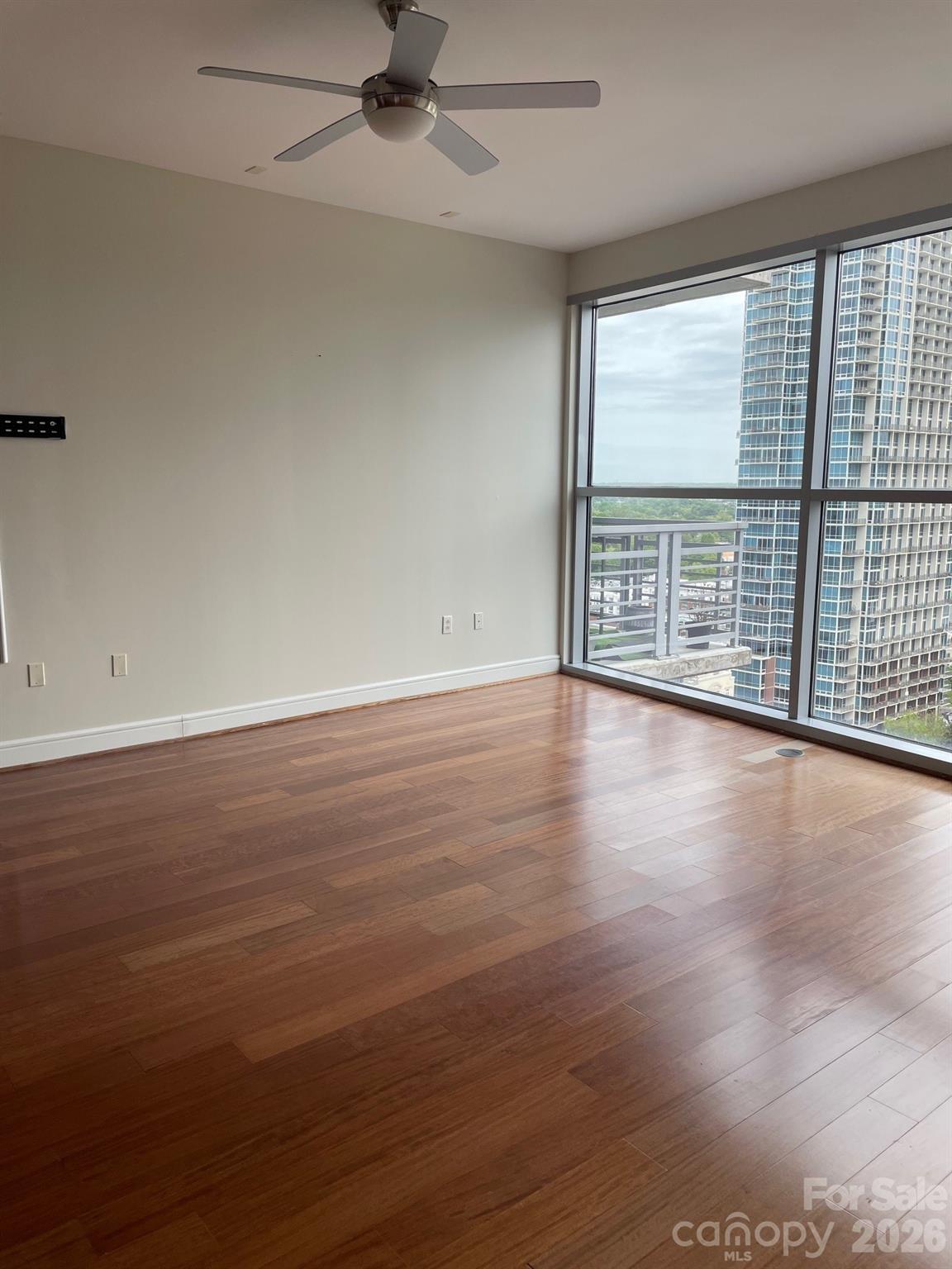 333 W Trade Street #1602 — Charlotte