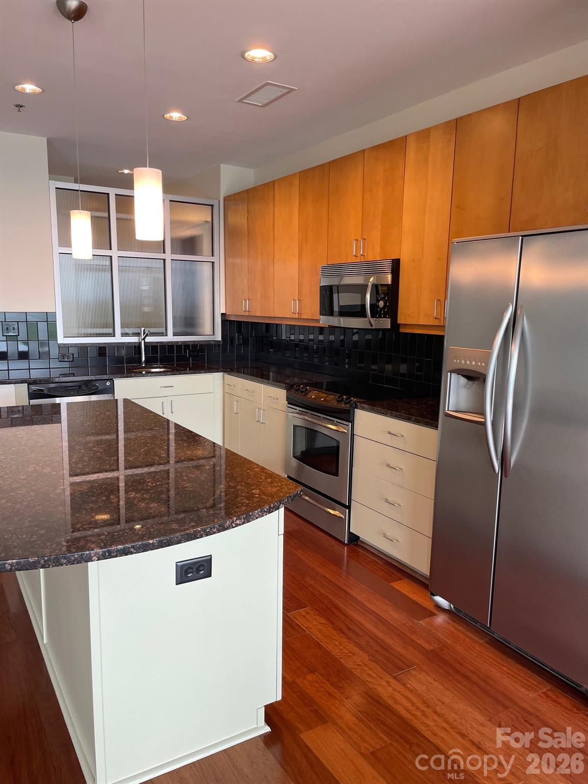 333 W Trade Street #1602 — Charlotte