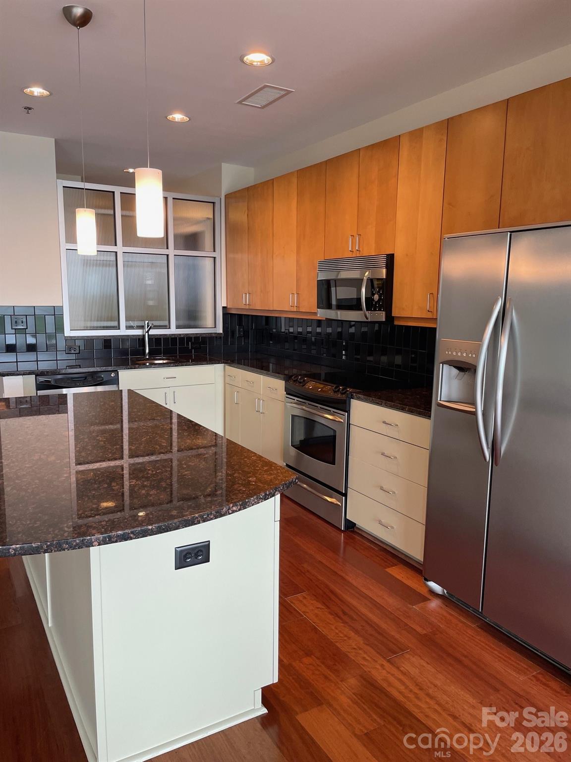 333 W Trade Street #1602 — Charlotte