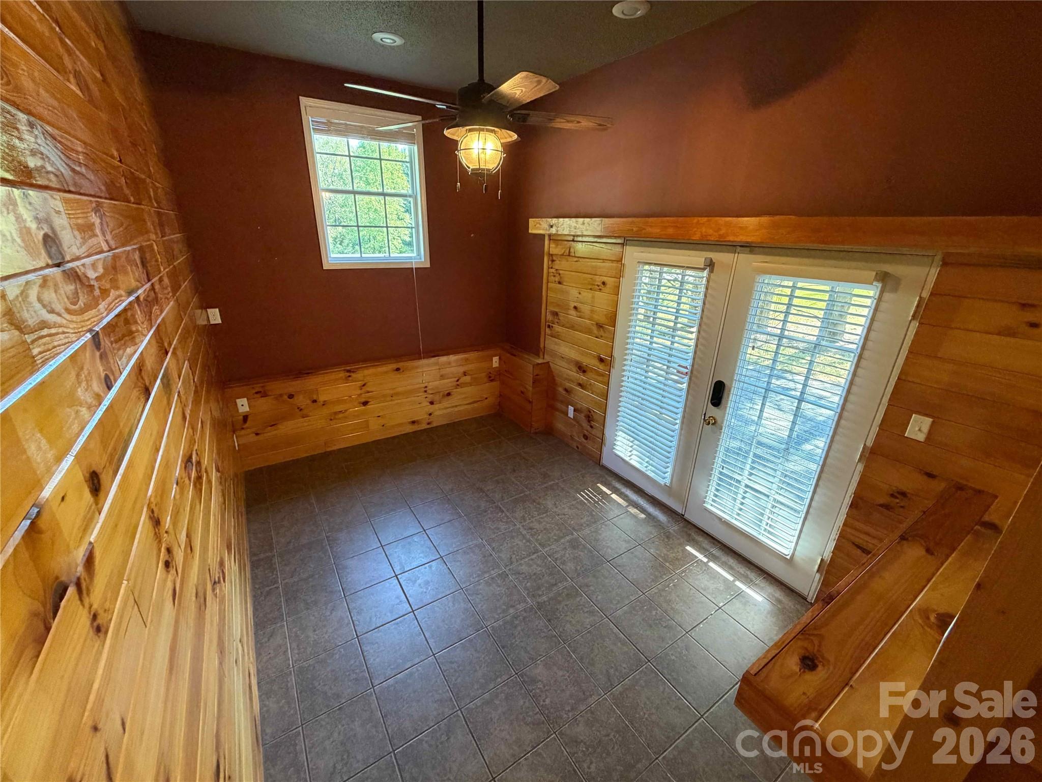 2076 S Fork Drive — Morganton