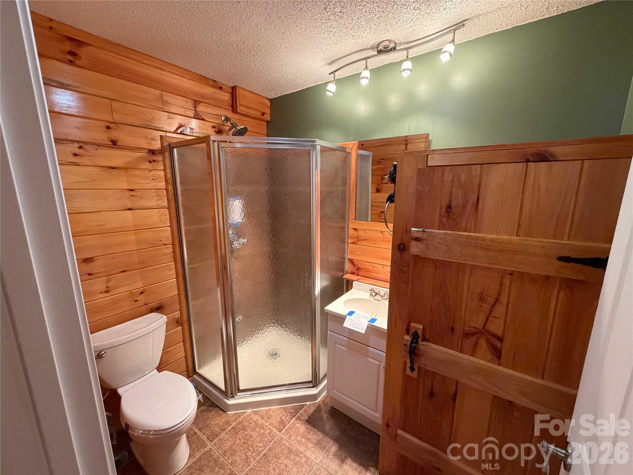 2076 S Fork Drive — Morganton