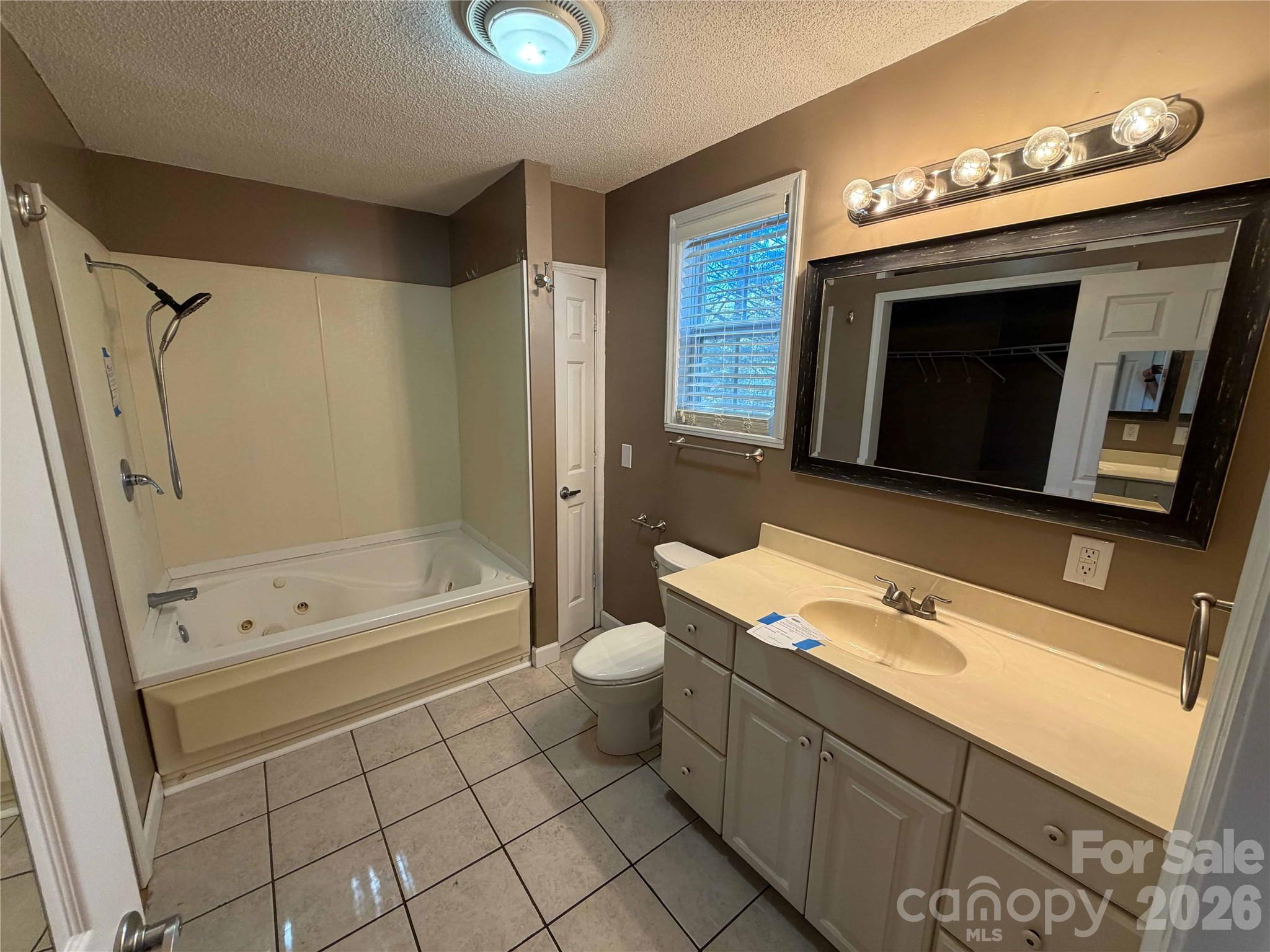 2076 S Fork Drive — Morganton