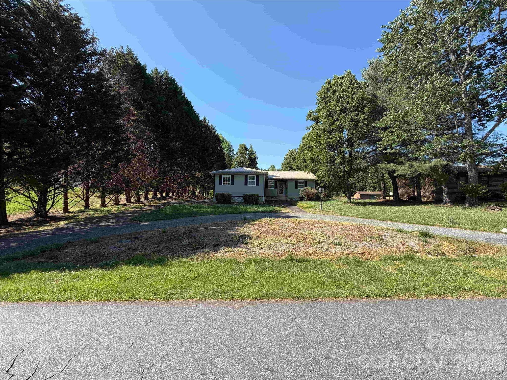 2076 S Fork Drive — Morganton