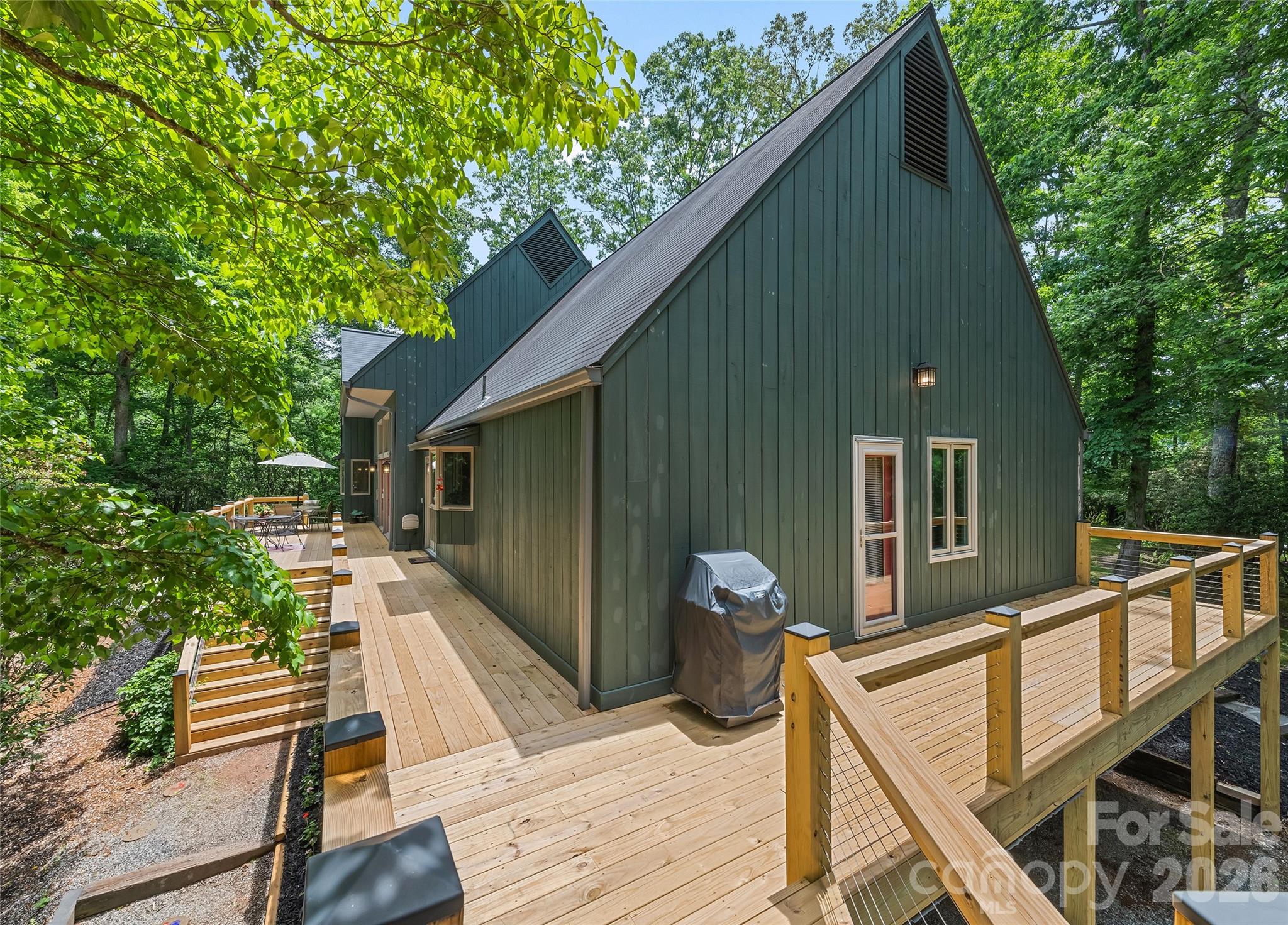 3091 US 441 Highway S — Sylva