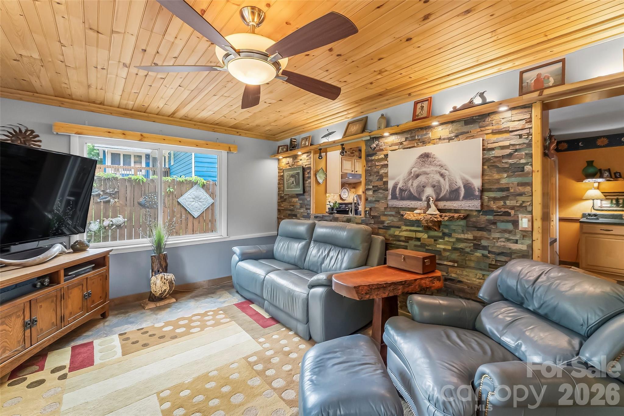 10 Oak Leaf Lane — Arden