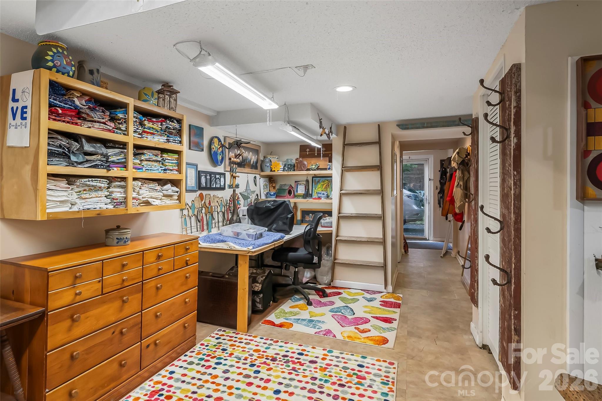 10 Oak Leaf Lane — Arden