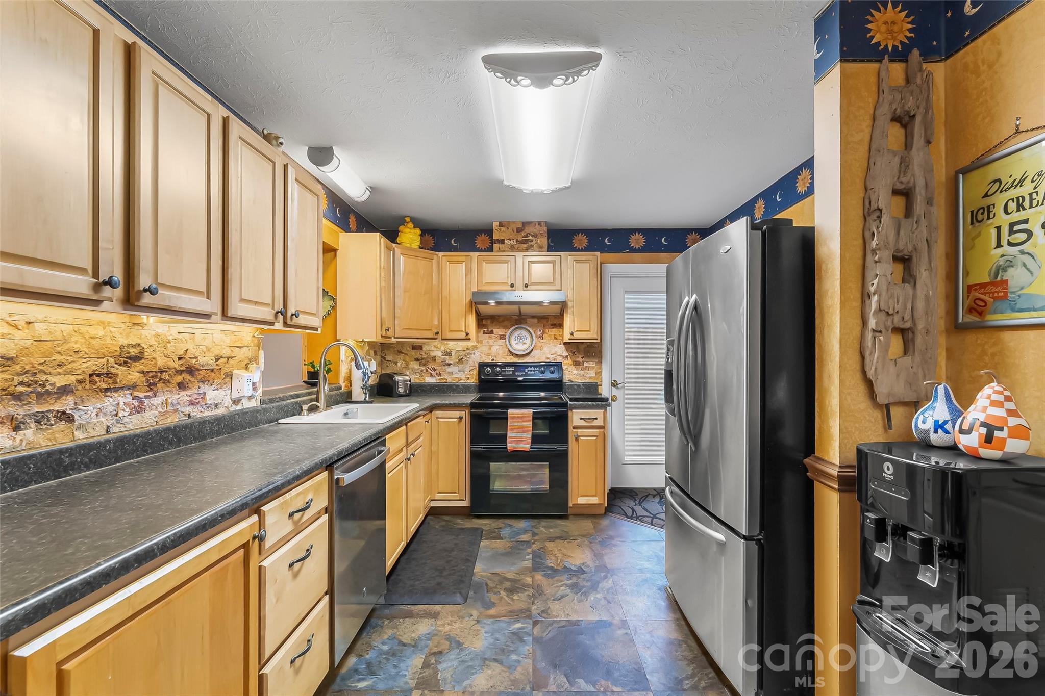 10 Oak Leaf Lane — Arden