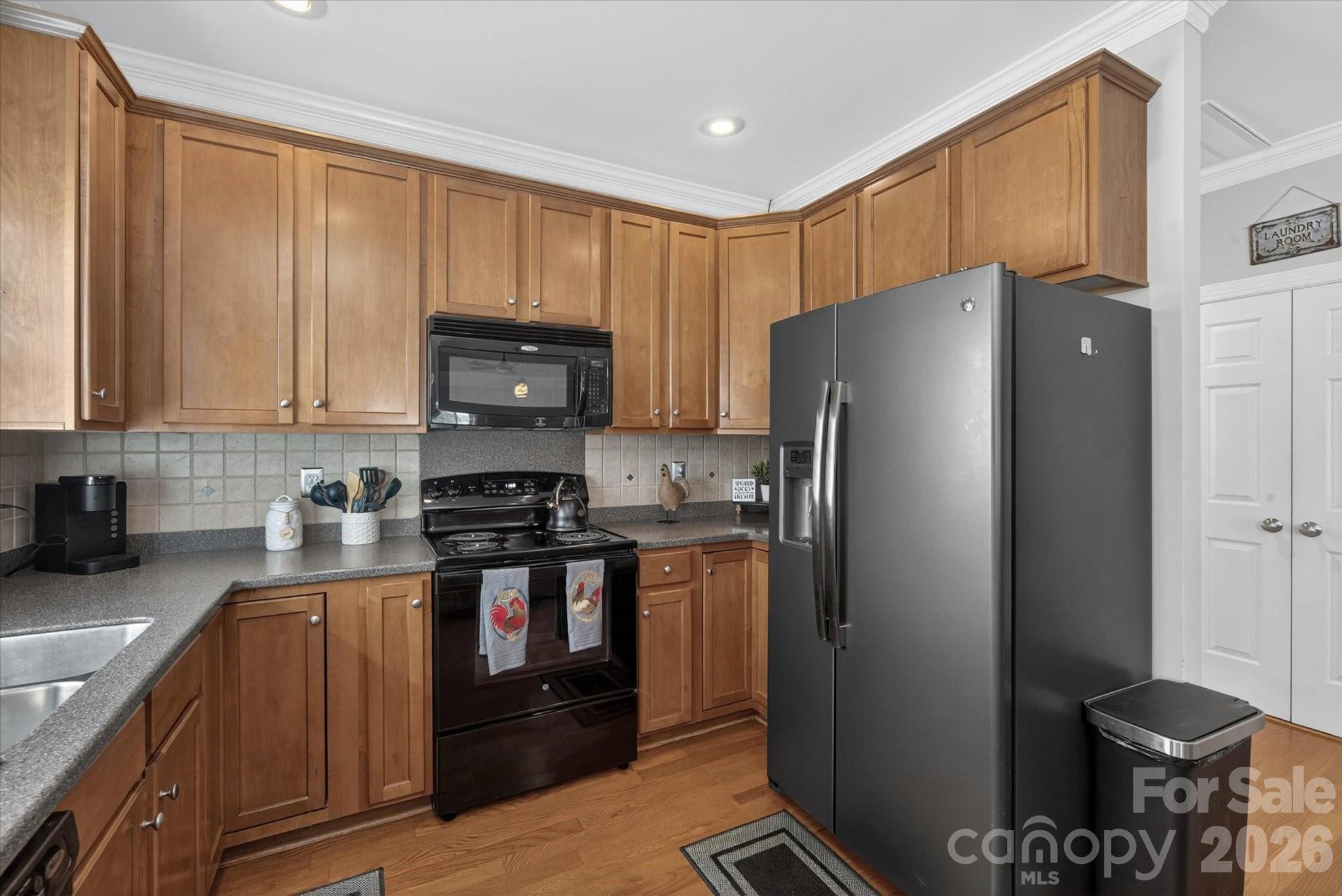 1047 Curry Way — Matthews