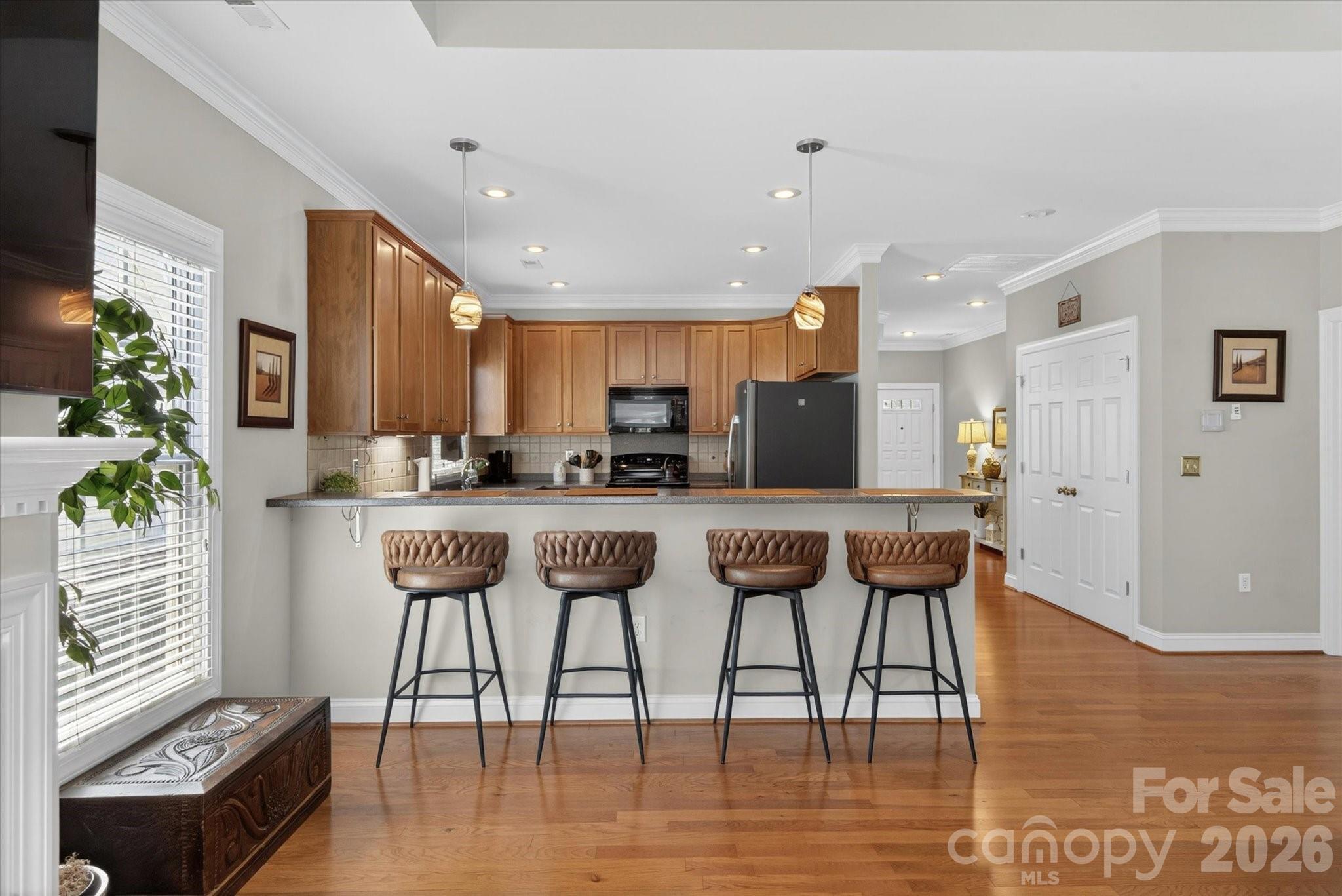 1047 Curry Way — Matthews