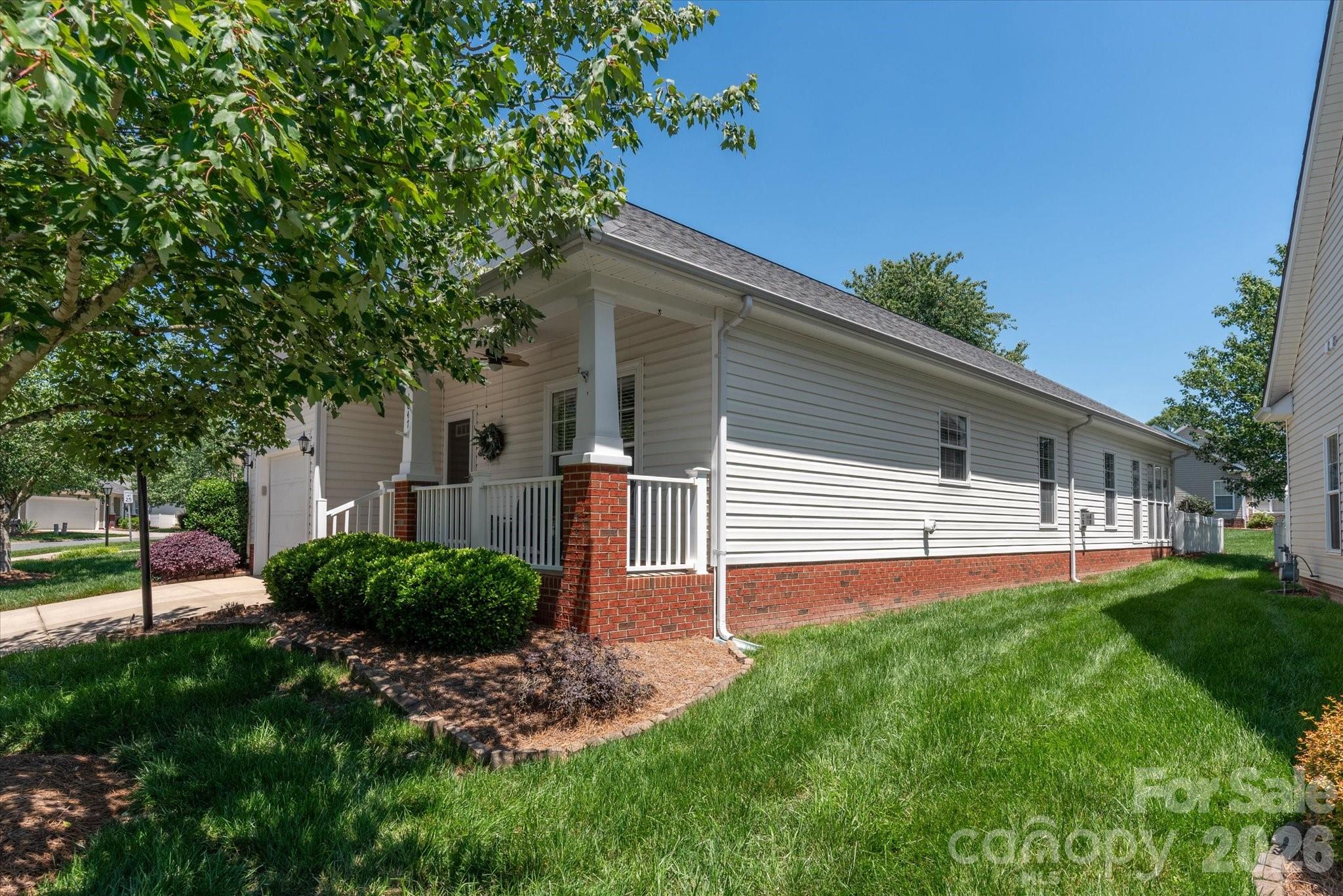 1047 Curry Way — Matthews