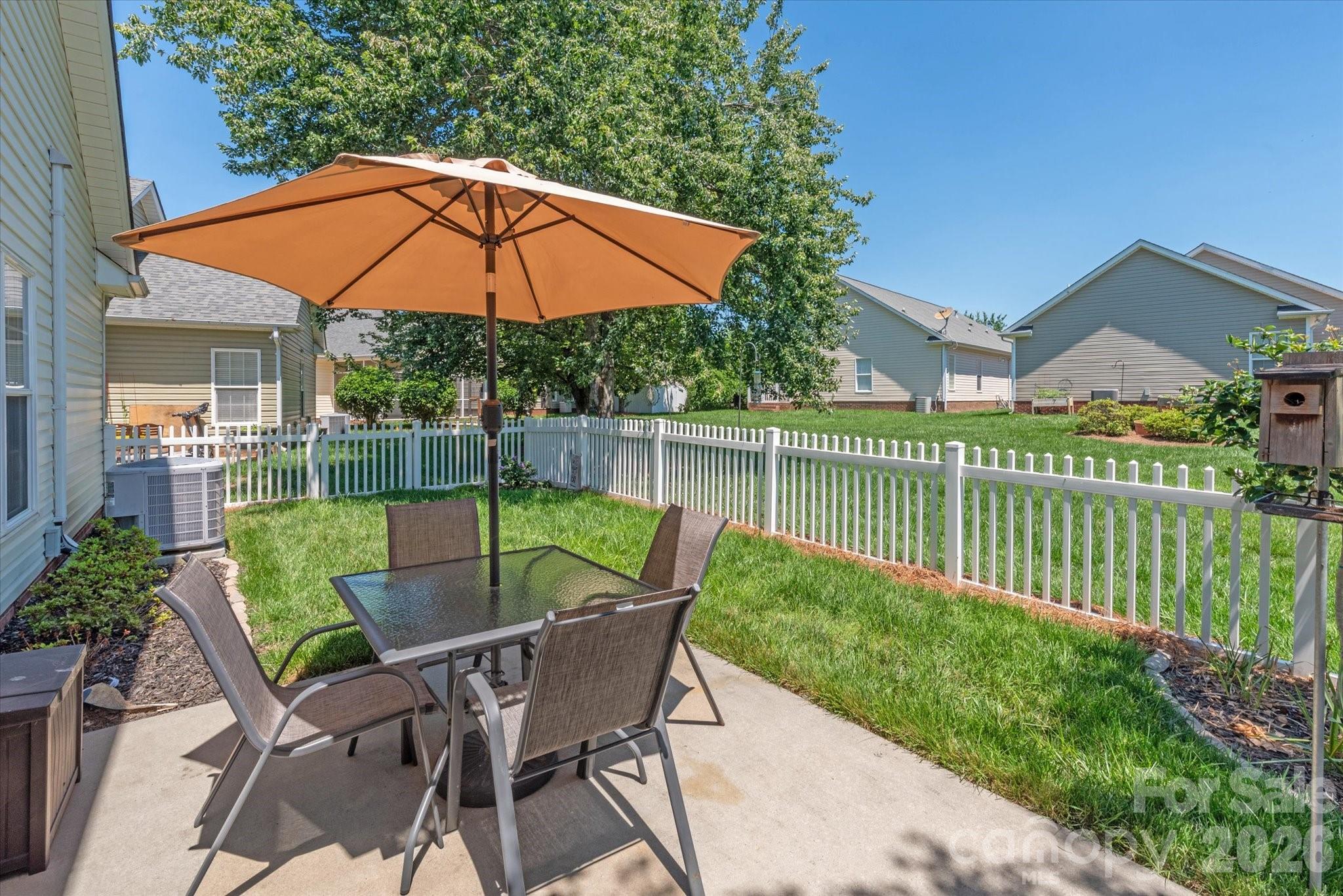 1047 Curry Way — Matthews