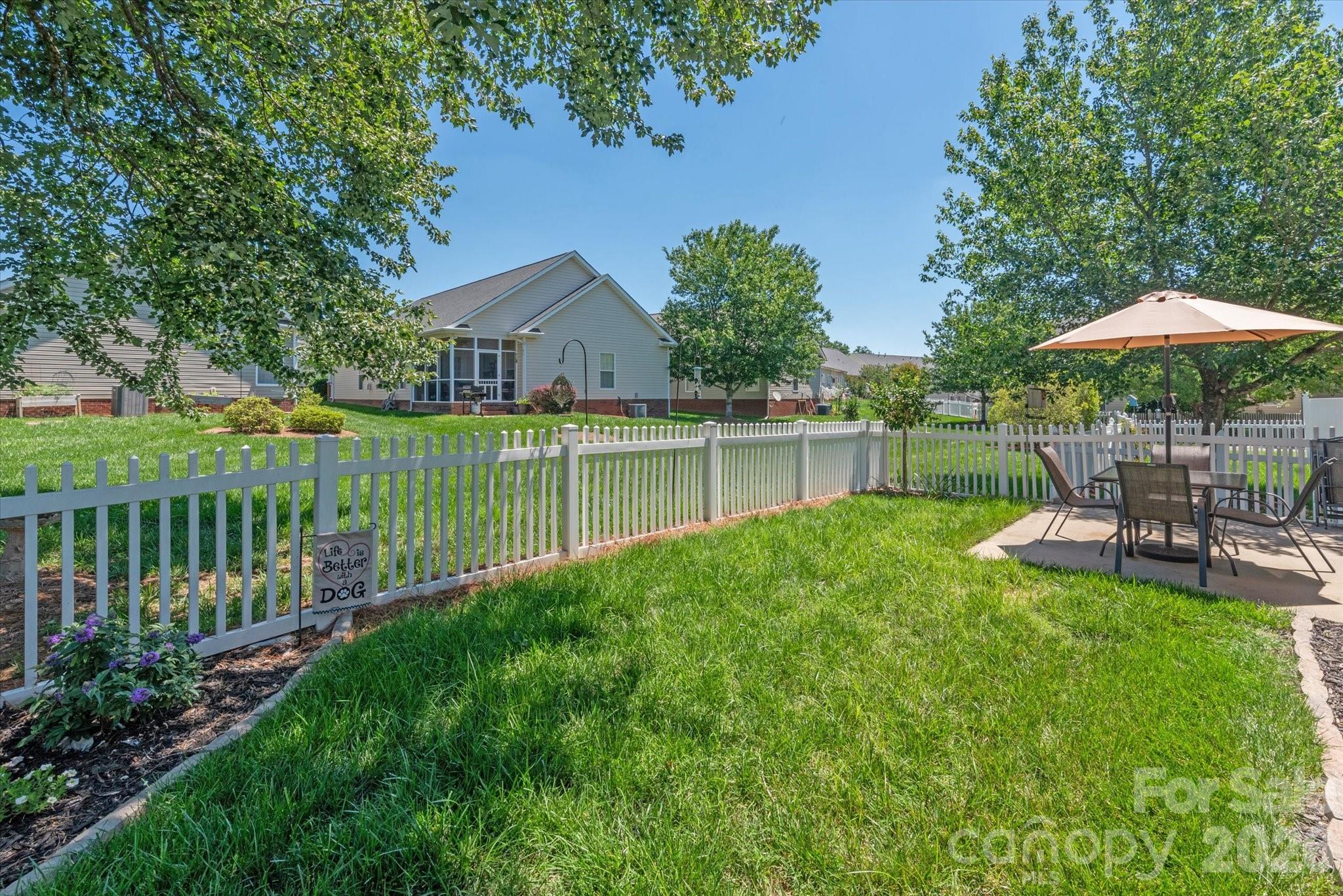 1047 Curry Way — Matthews