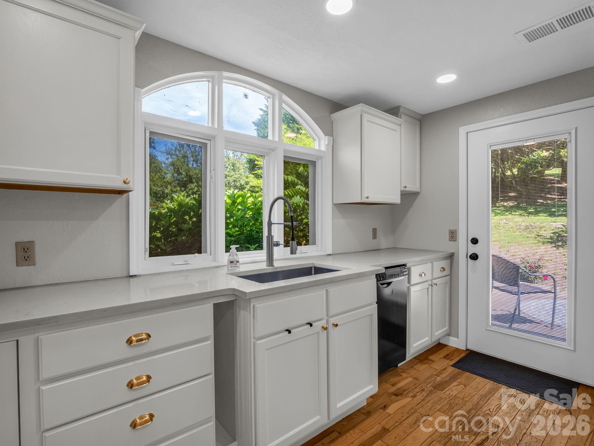 35 Chastain Hill Road — Mills River