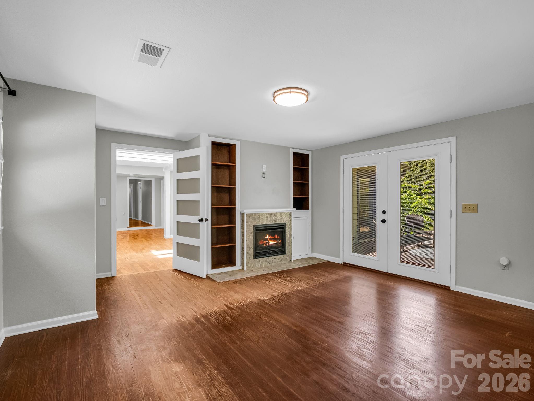 35 Chastain Hill Road — Mills River
