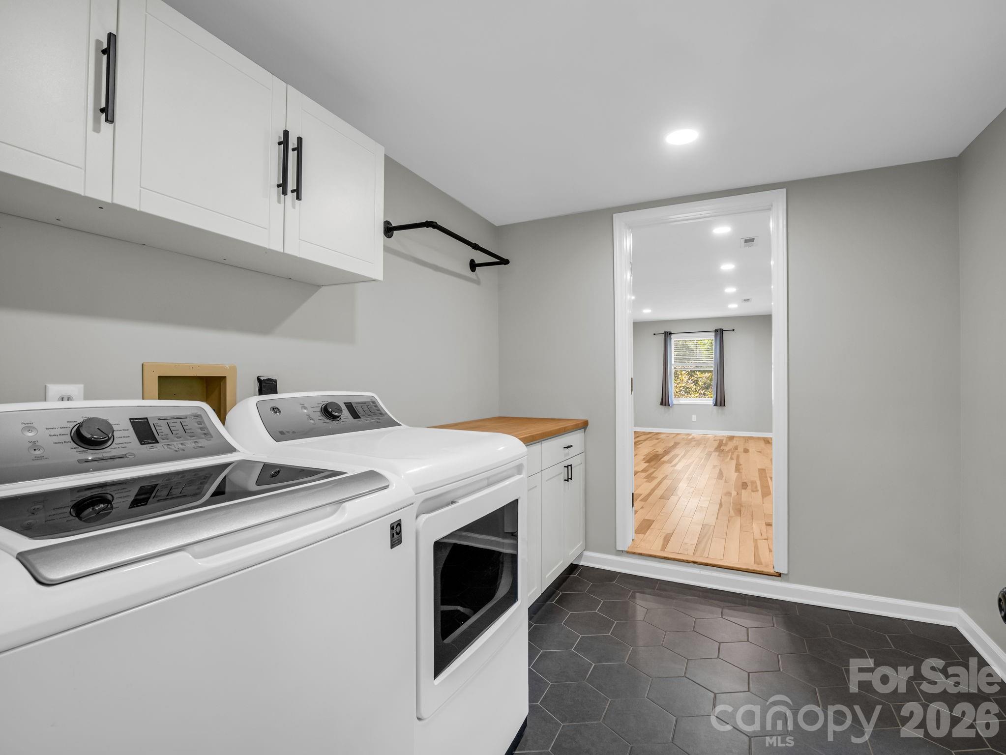 35 Chastain Hill Road — Mills River