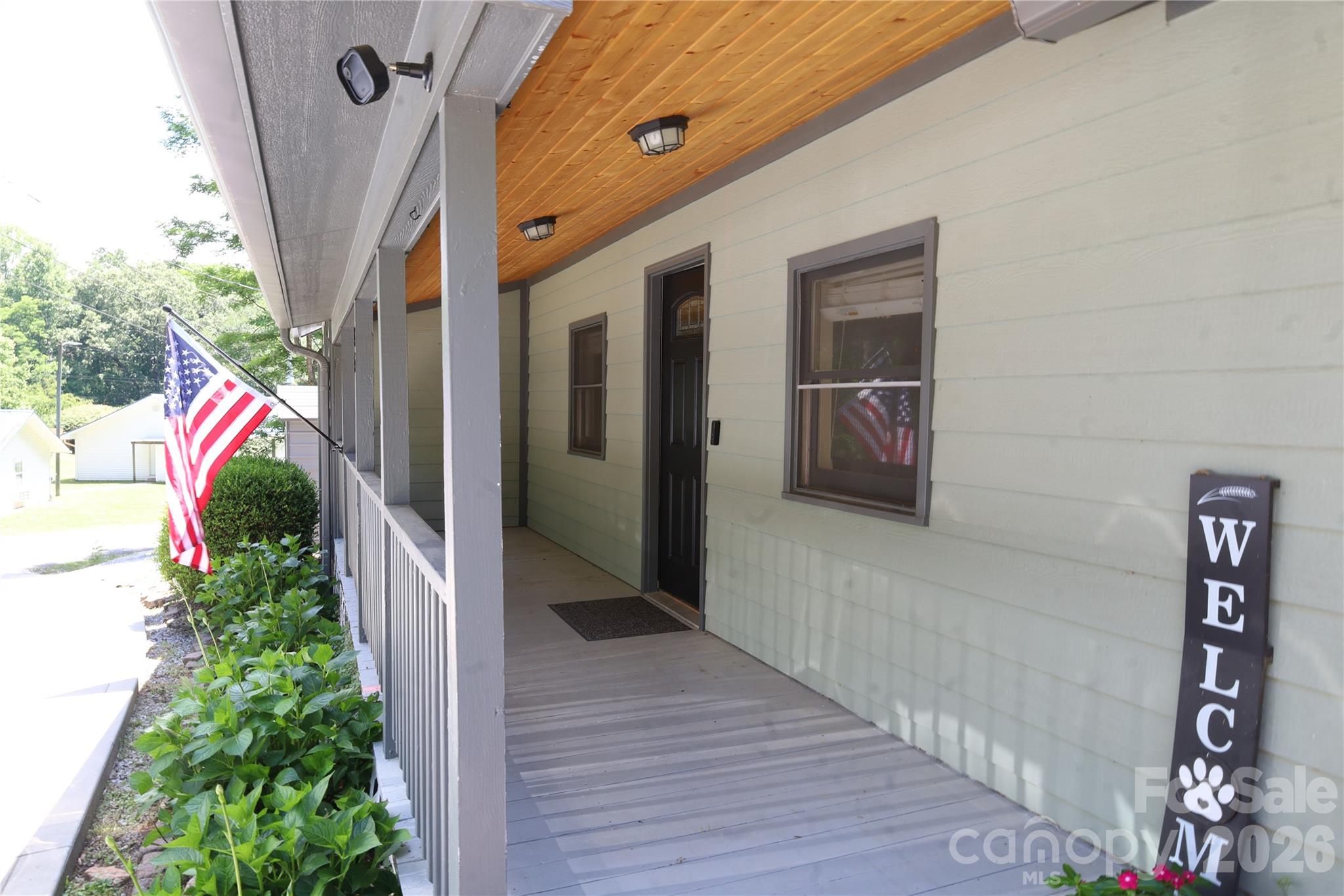 35 Chastain Hill Road — Mills River