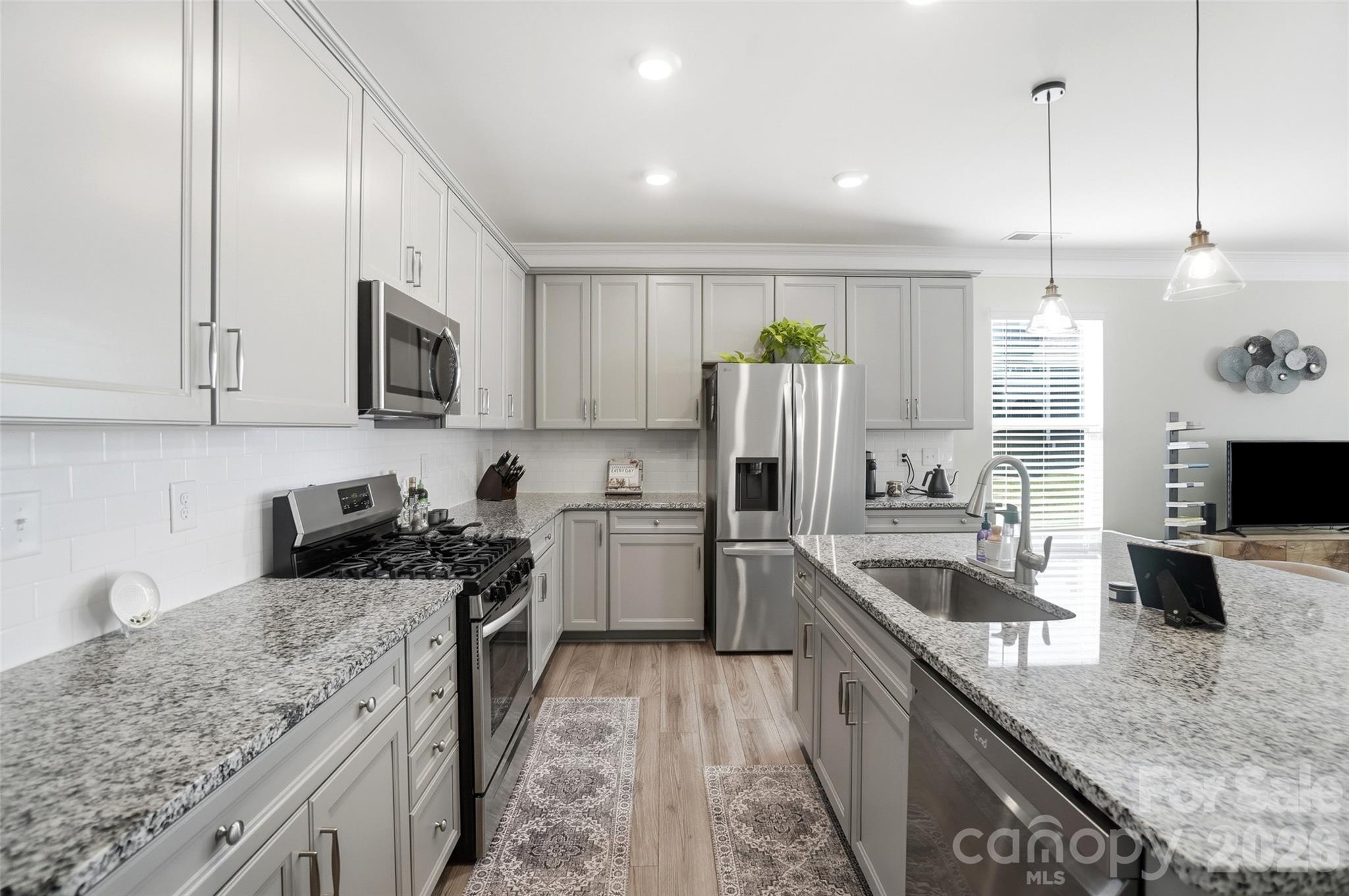 1012 Township Parkway — Belmont