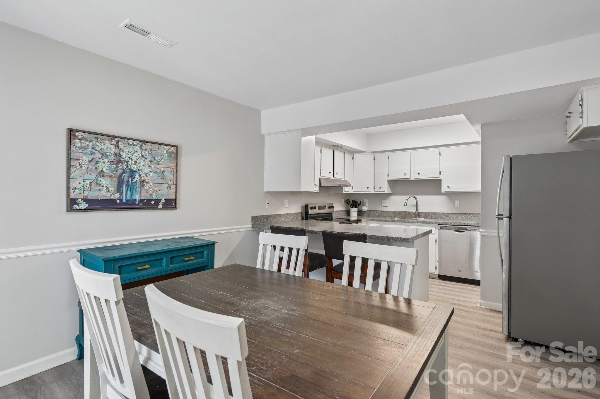8403 Cricket Lake Drive — Charlotte