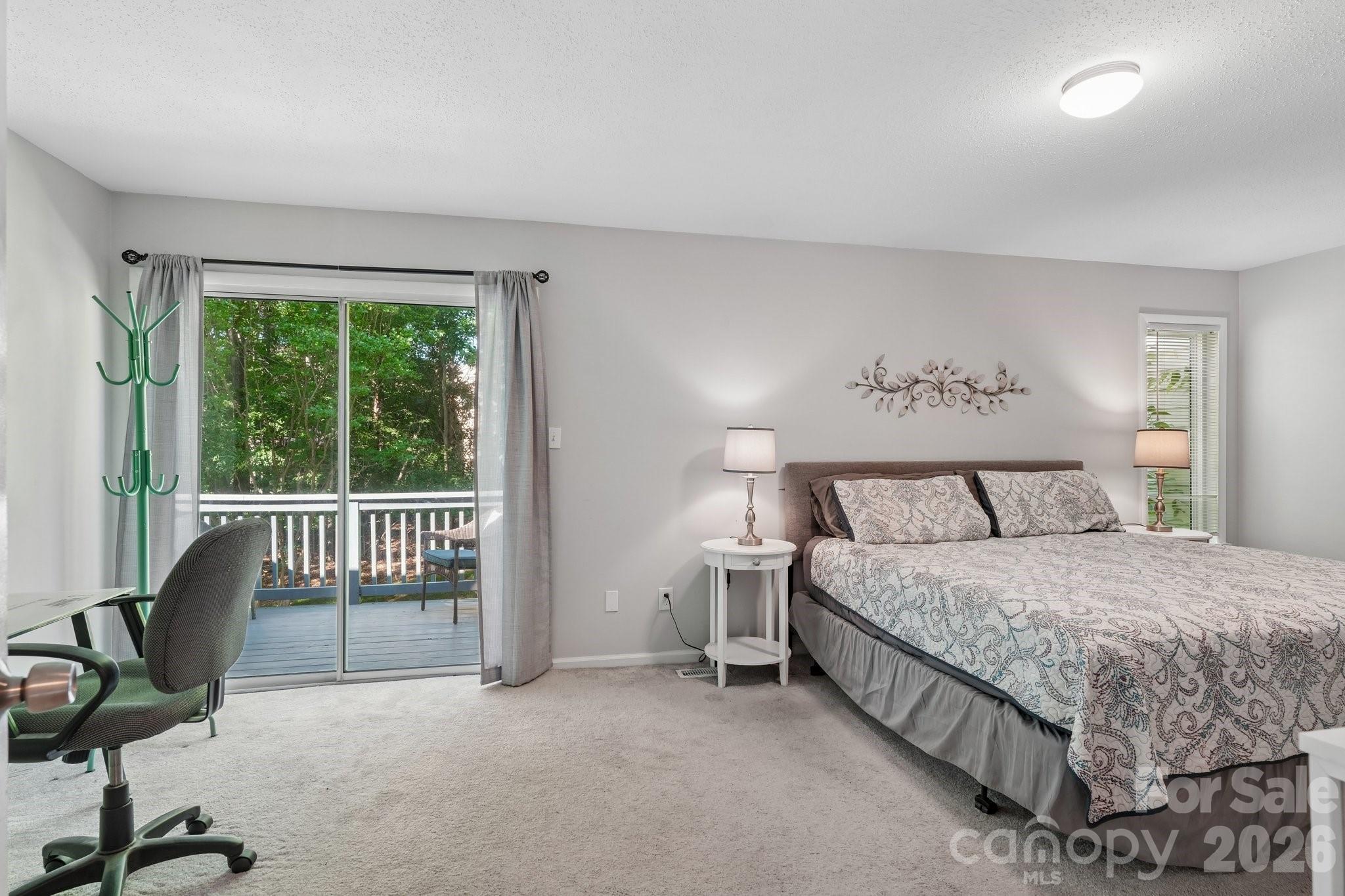 8403 Cricket Lake Drive — Charlotte