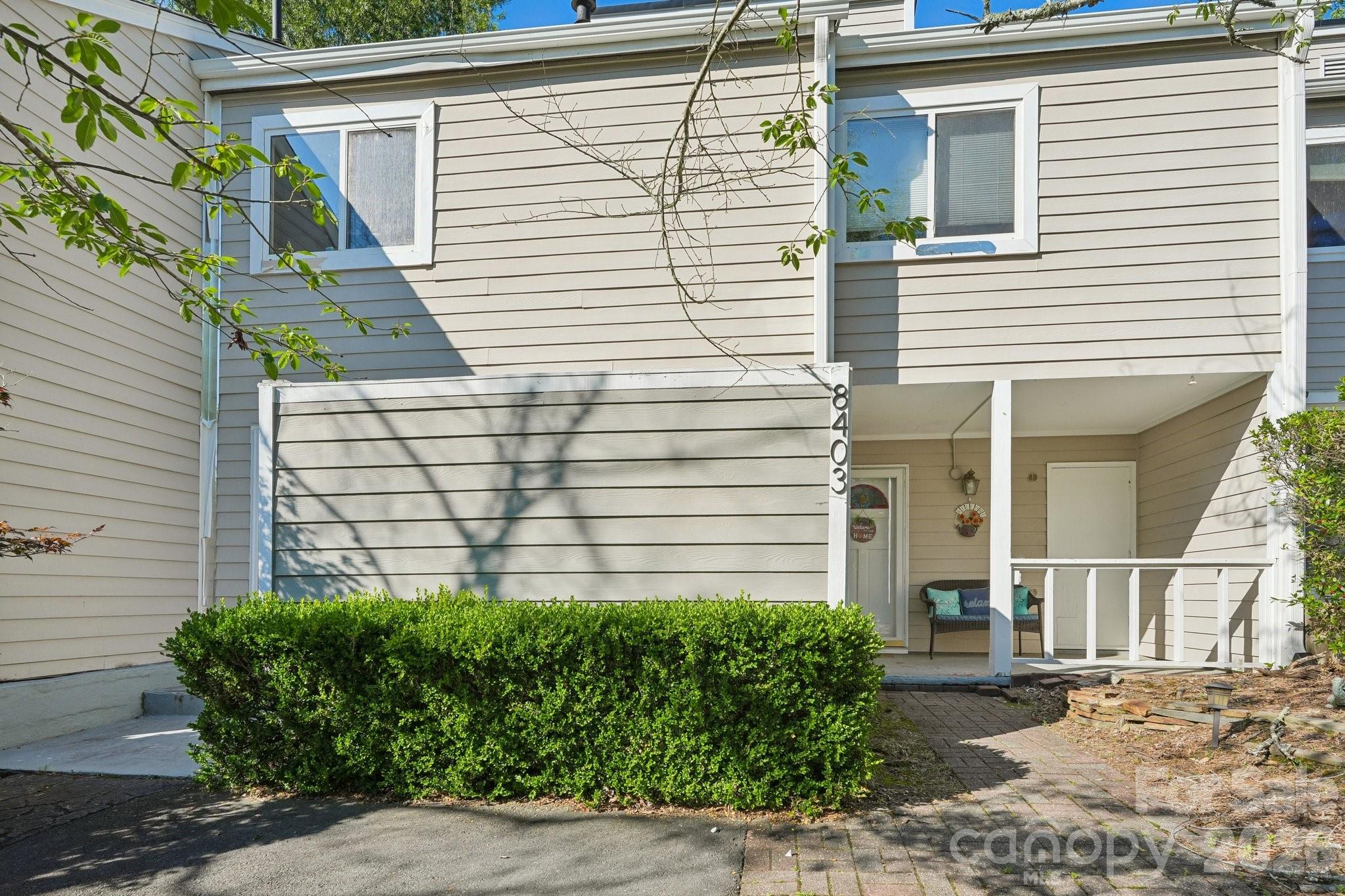 8403 Cricket Lake Drive — Charlotte