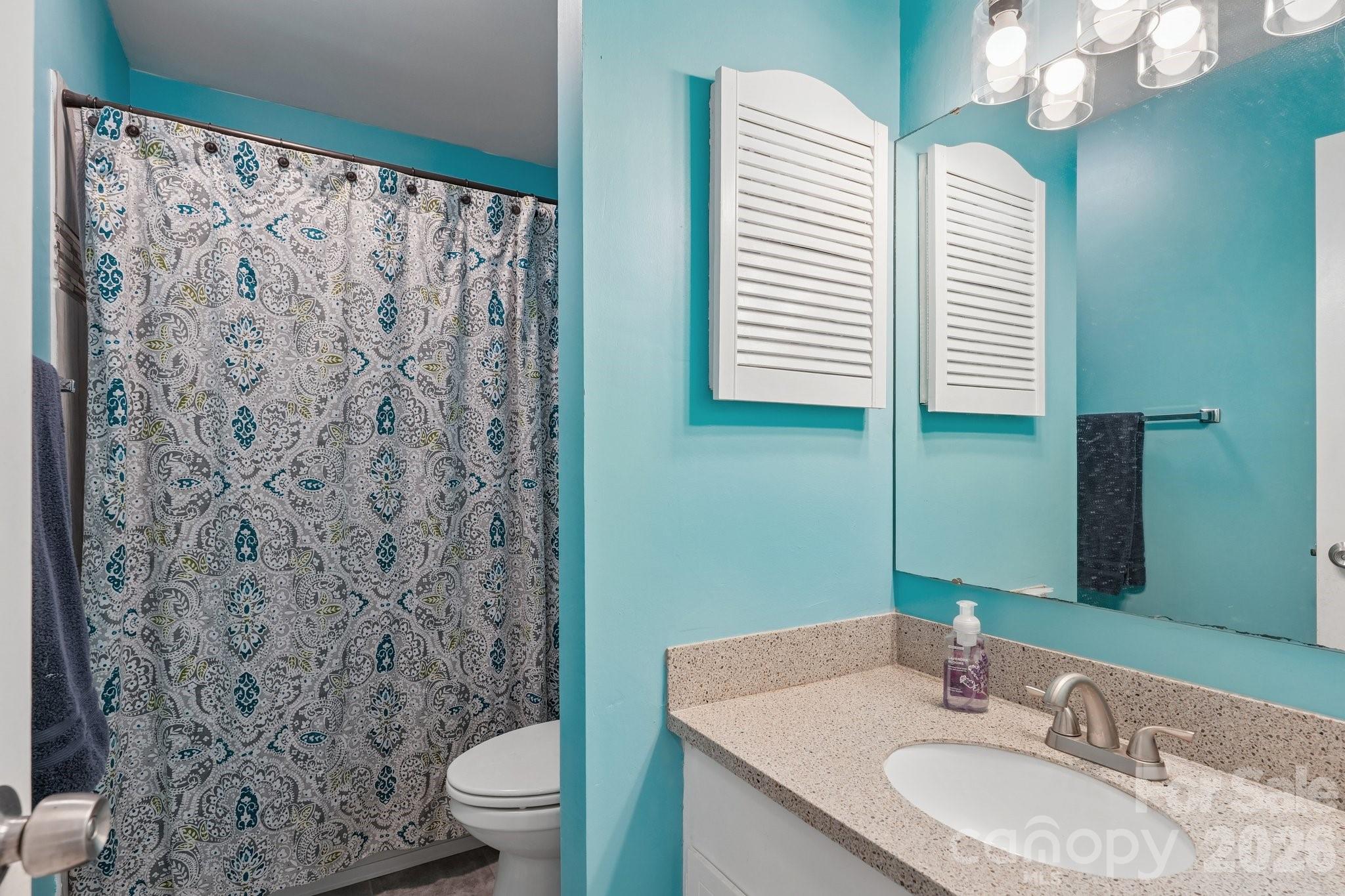 8403 Cricket Lake Drive — Charlotte