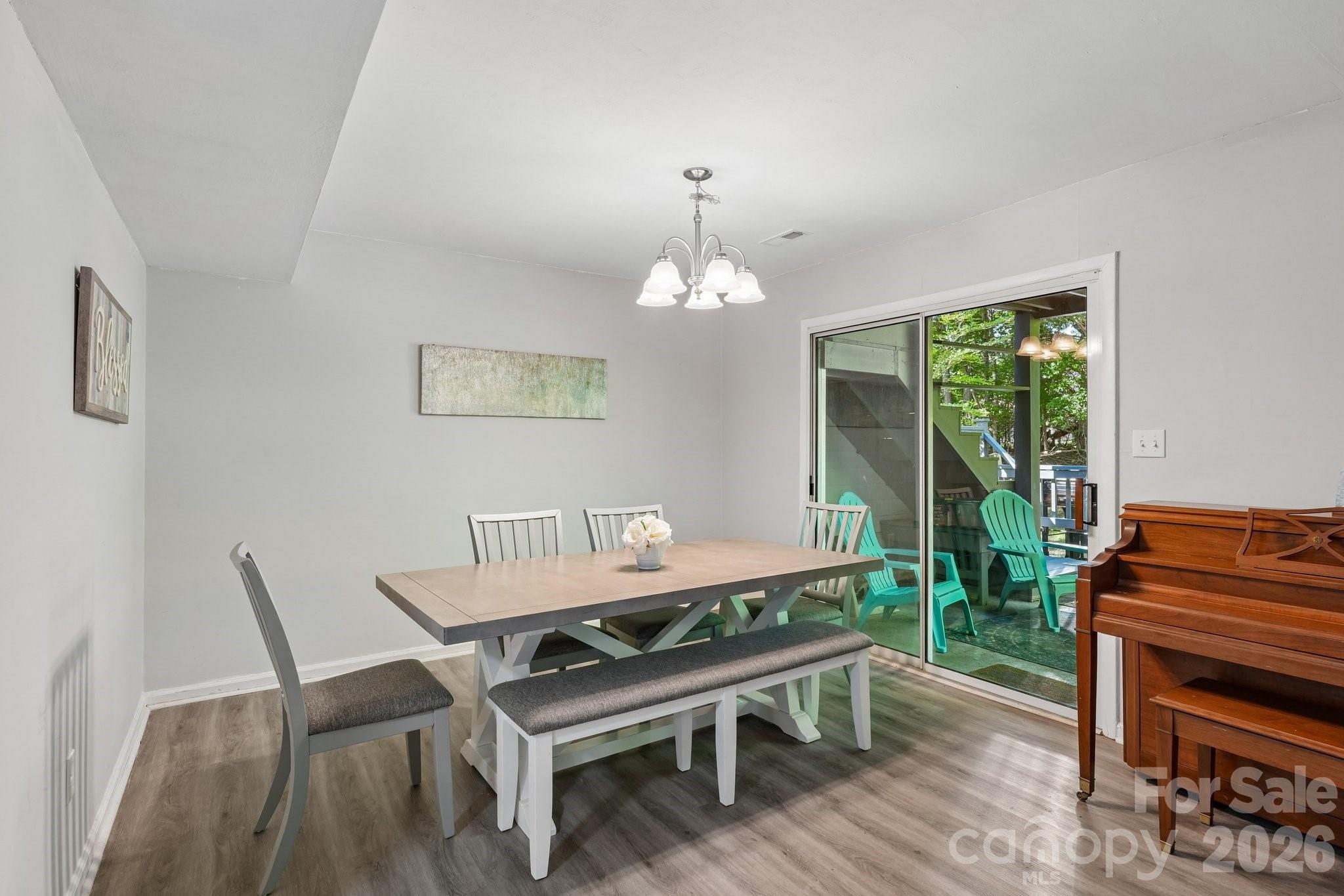 8403 Cricket Lake Drive — Charlotte