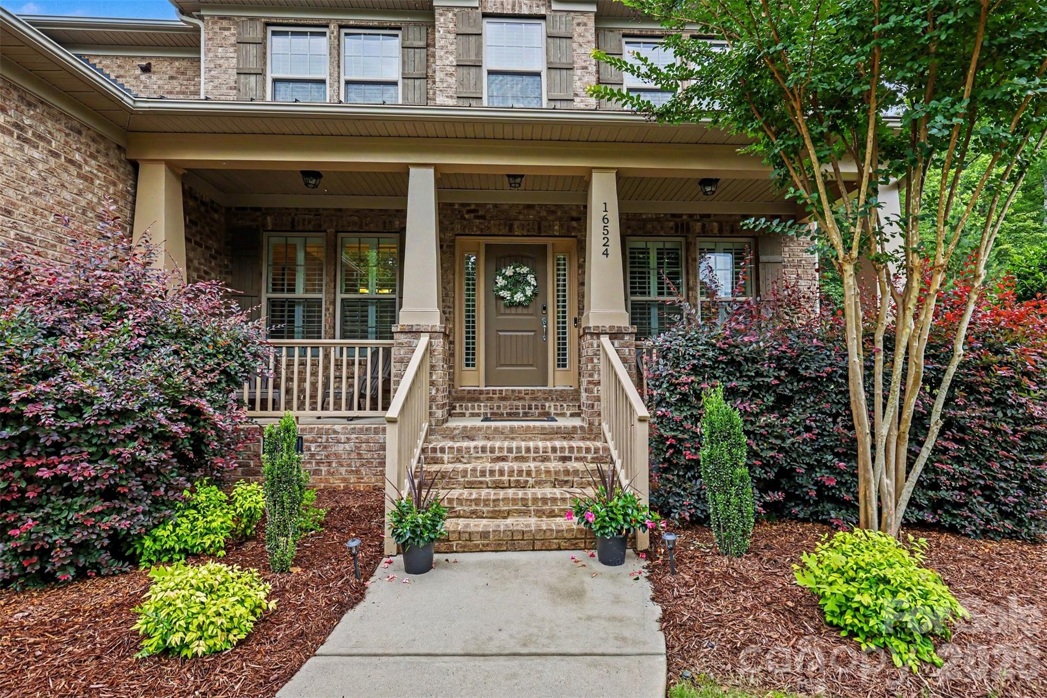 16524 Crosshaven Drive — Charlotte