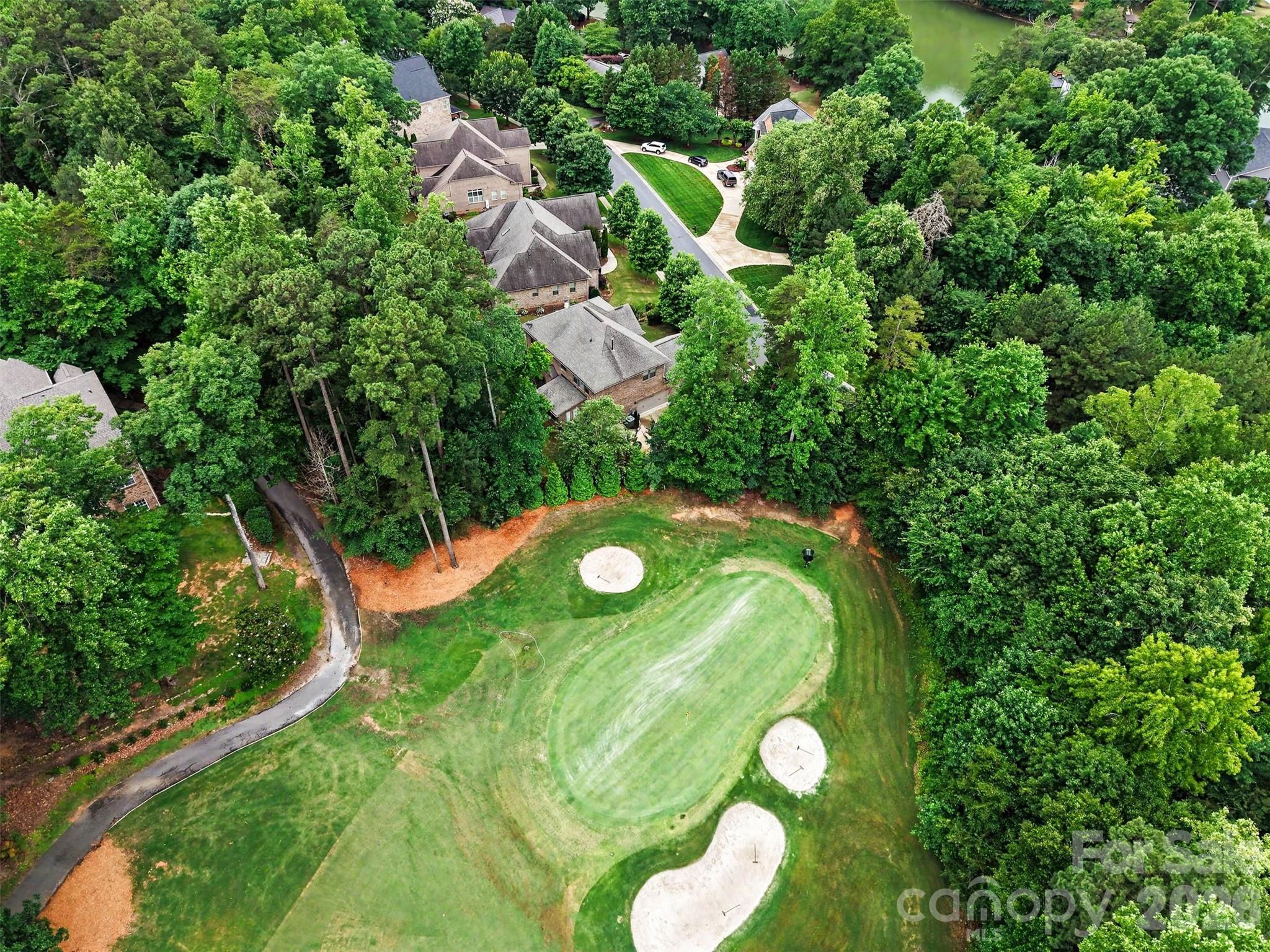 16524 Crosshaven Drive — Charlotte