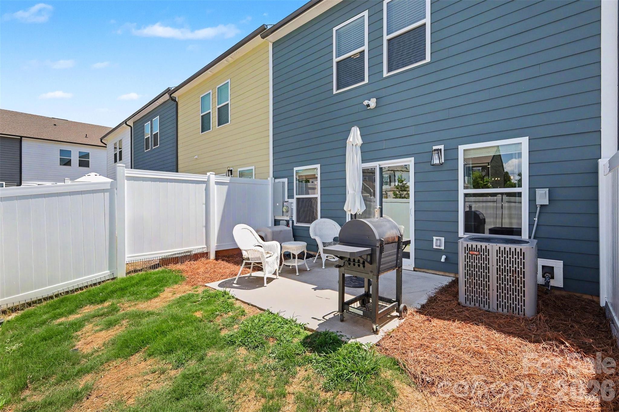 334 Drawbar Drive — Clover