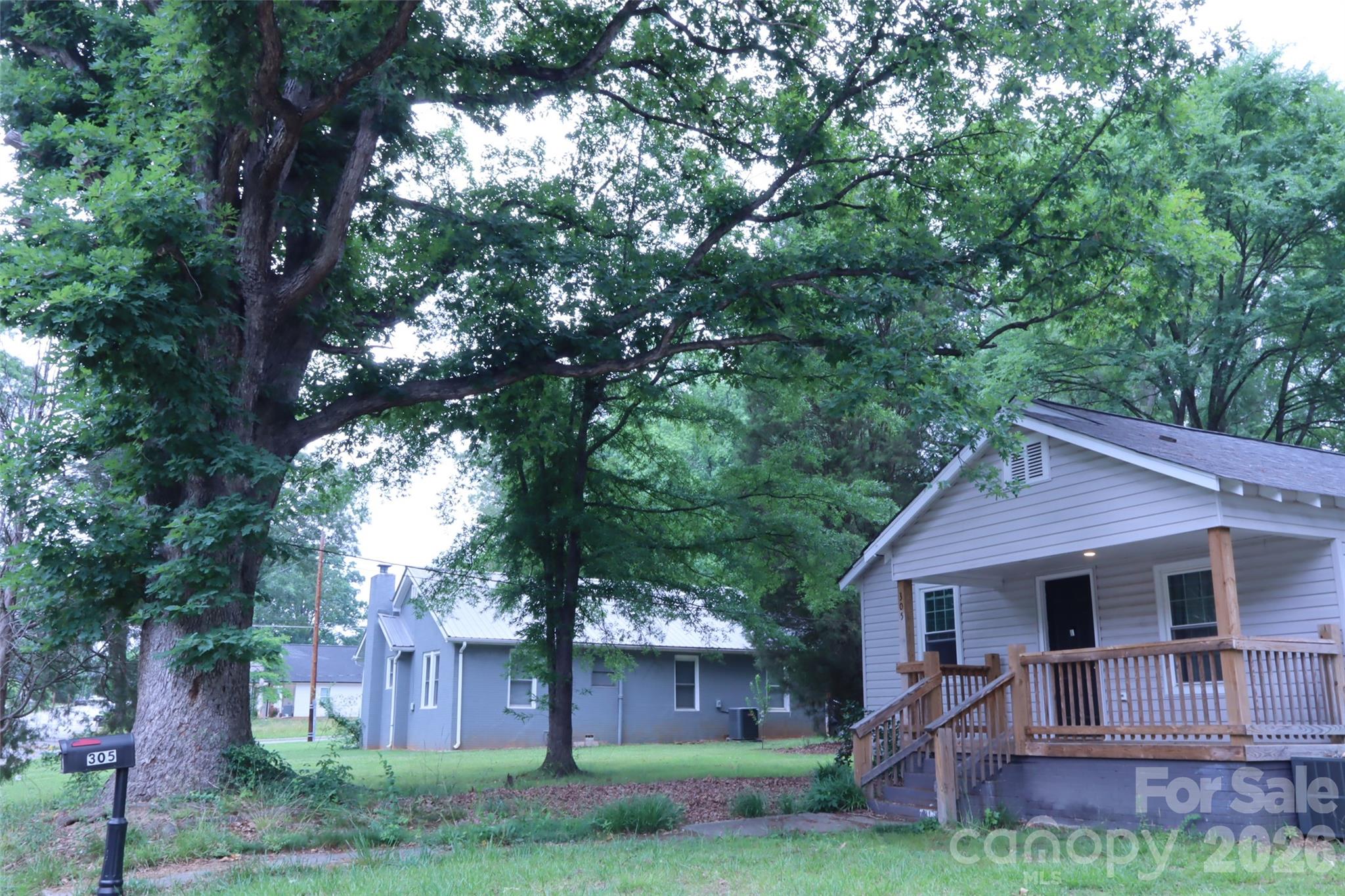 305 E Division Avenue — Salisbury