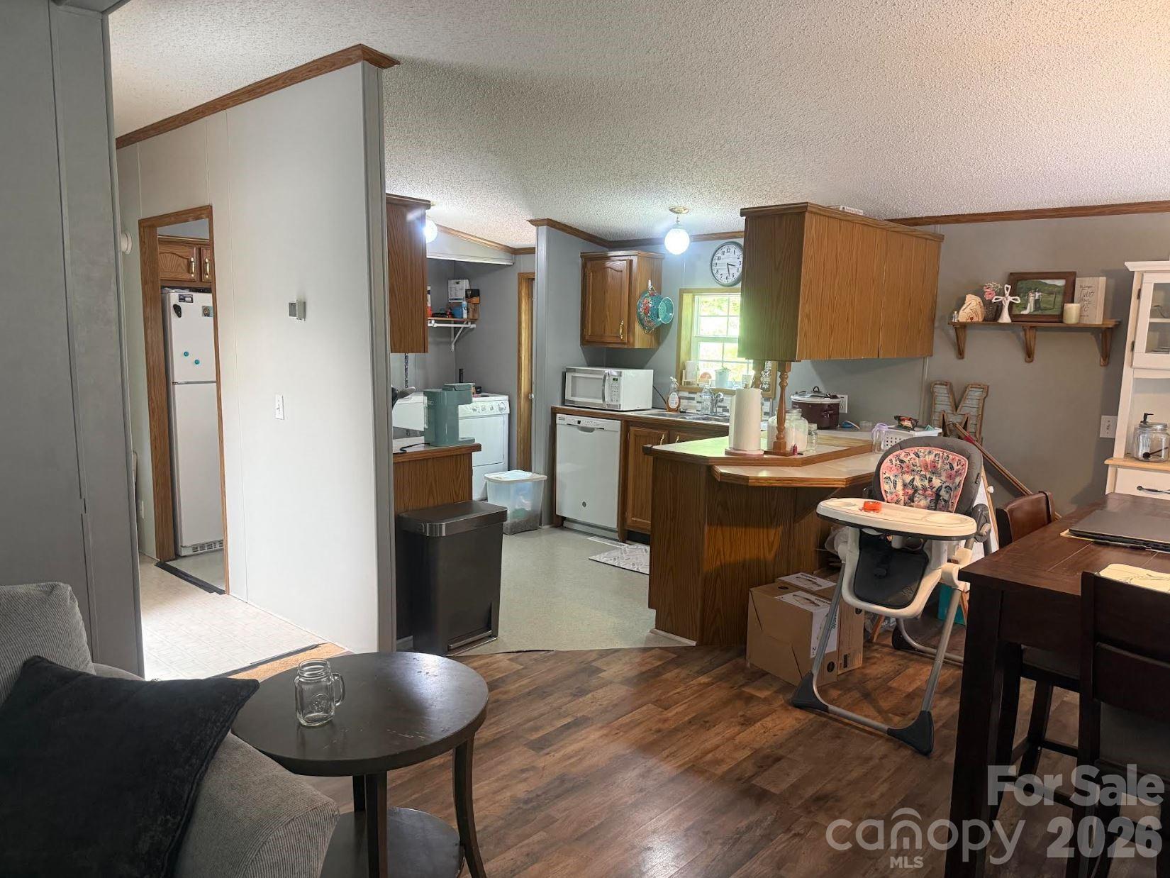 811 Turkey Pen Gap Road — Horse Shoe