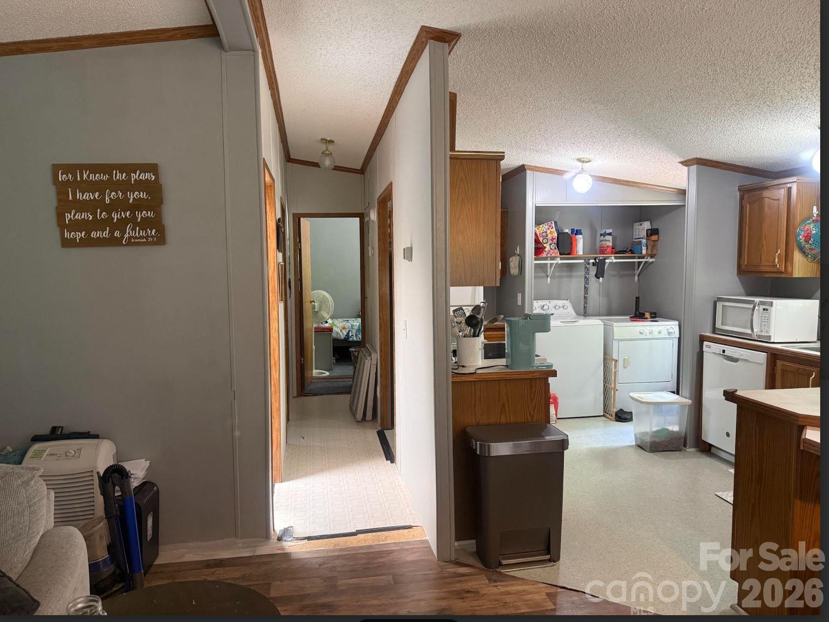 811 Turkey Pen Gap Road — Horse Shoe