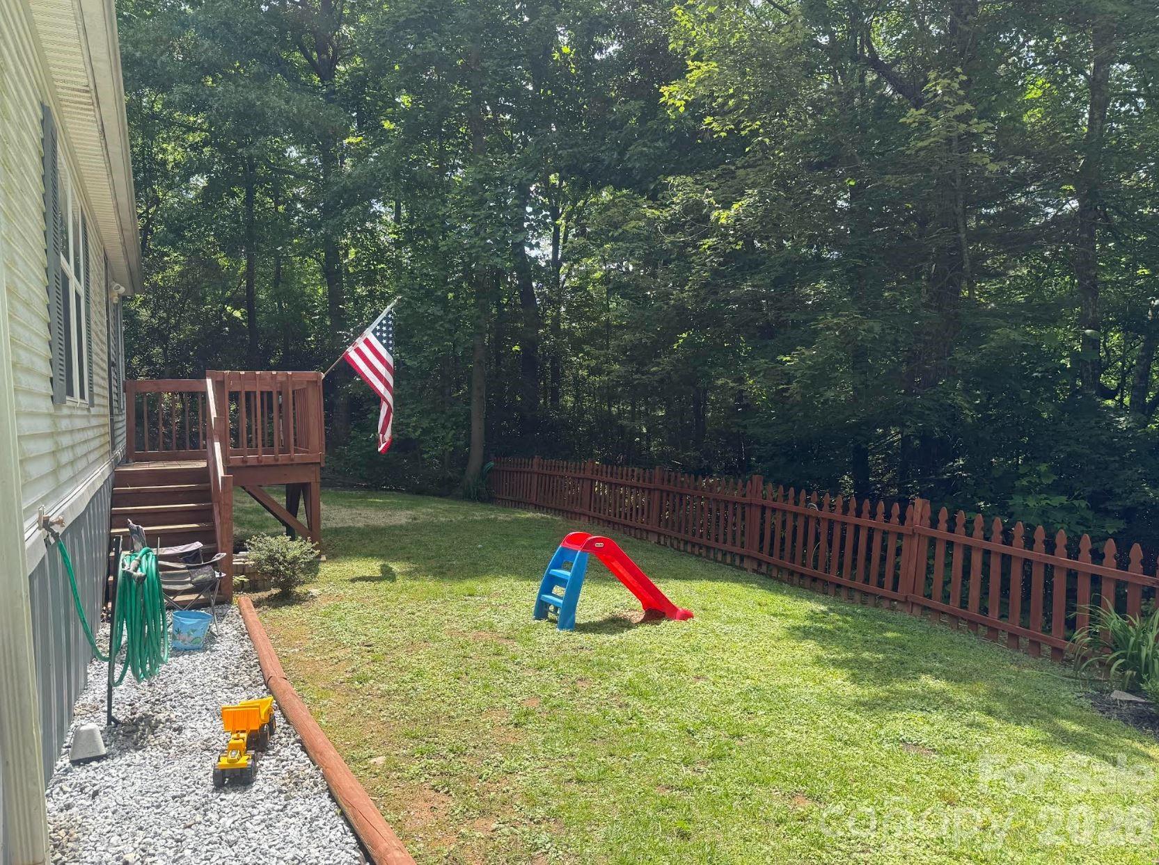 811 Turkey Pen Gap Road — Horse Shoe