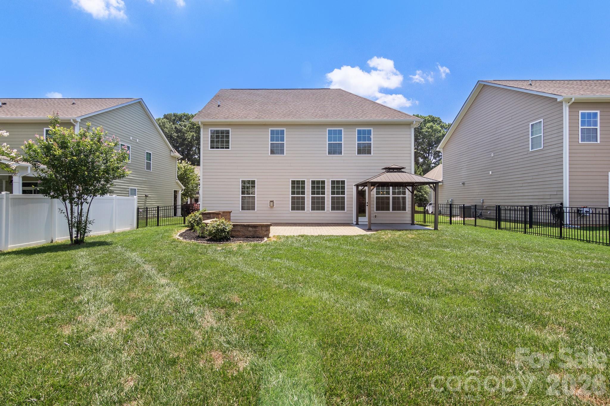 2377 Seagull Drive — Denver