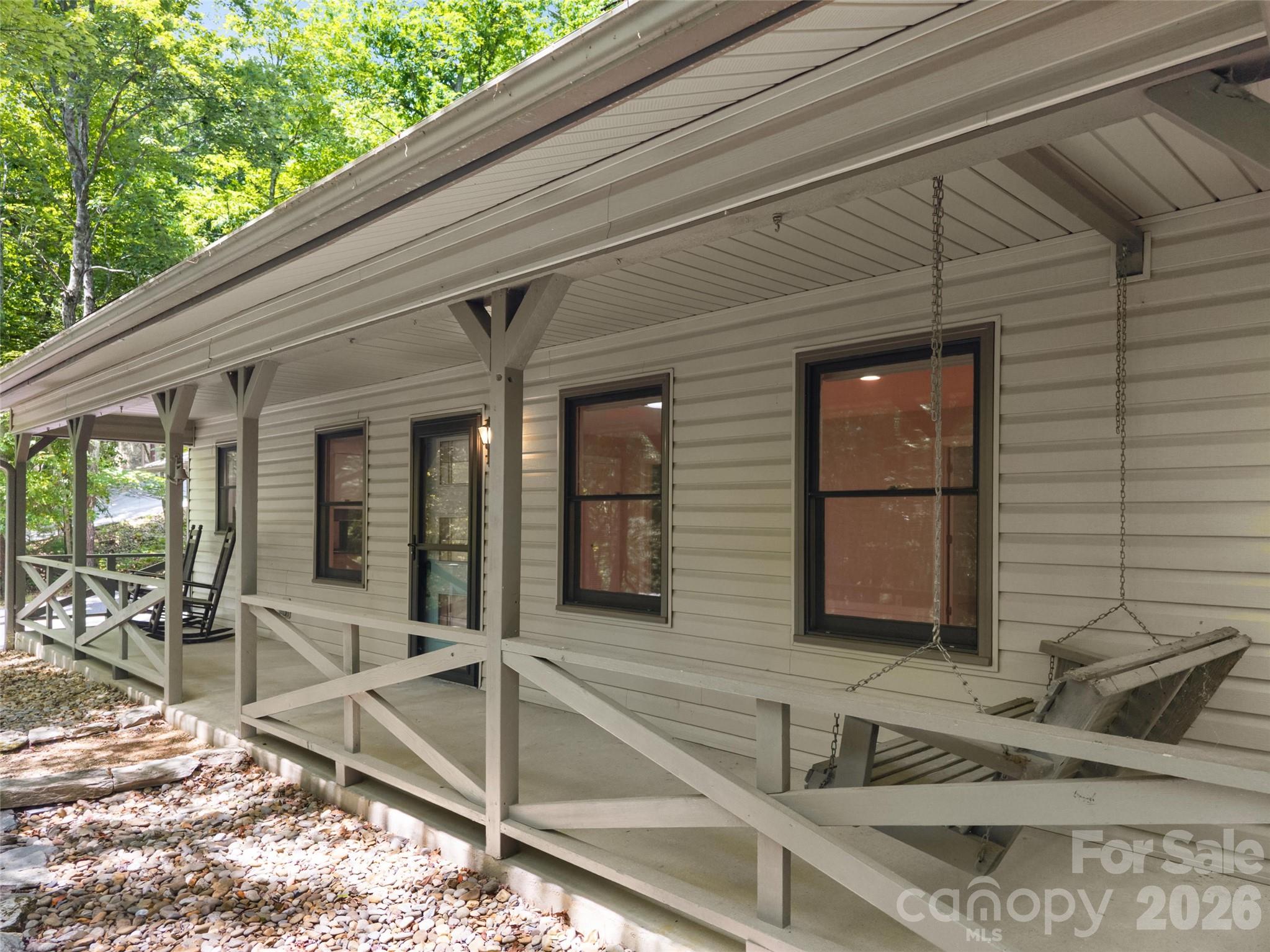 90 Cheestoonaya Way — Brevard
