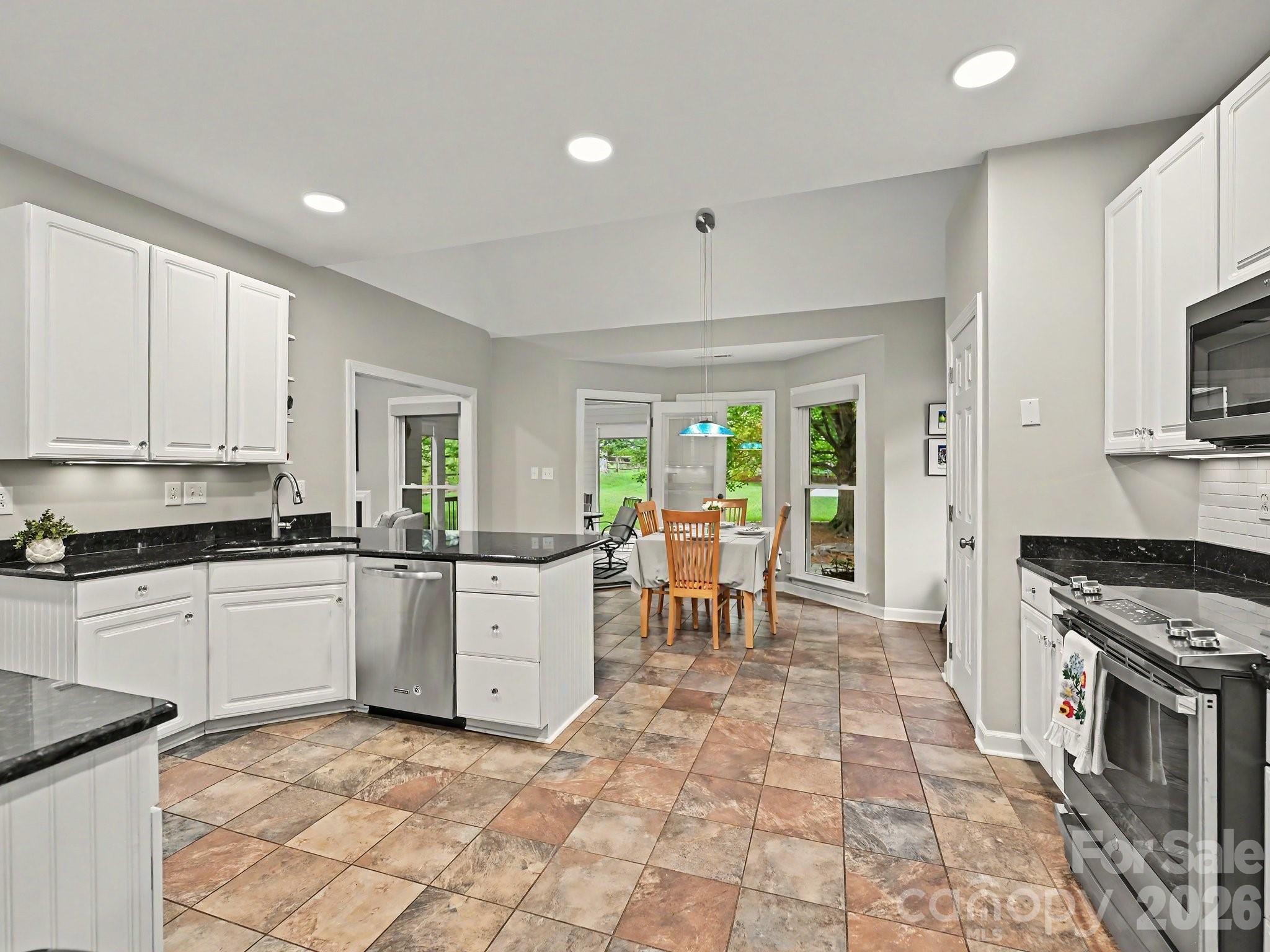 1719 Brandywine Drive — Matthews