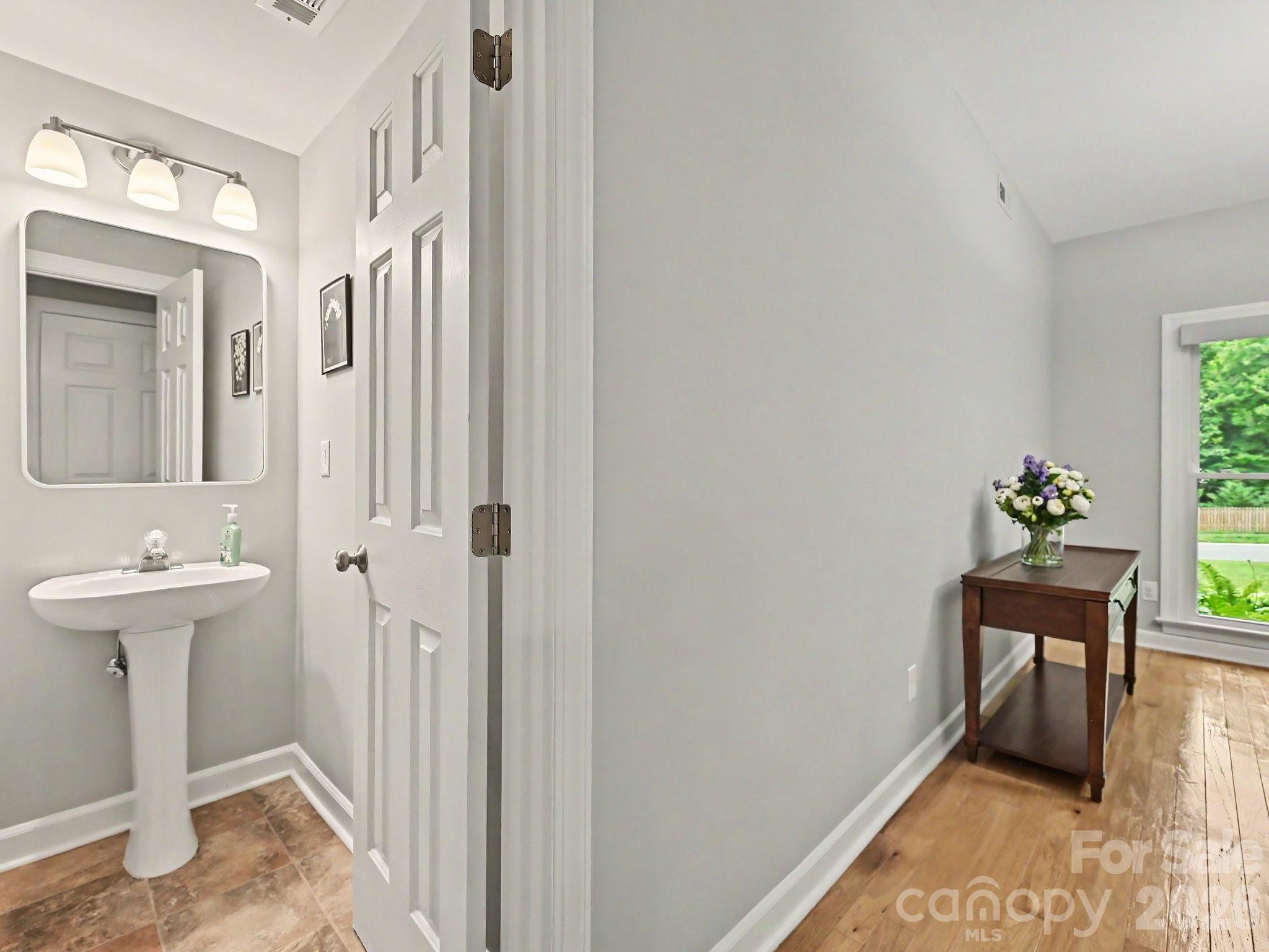 1719 Brandywine Drive — Matthews