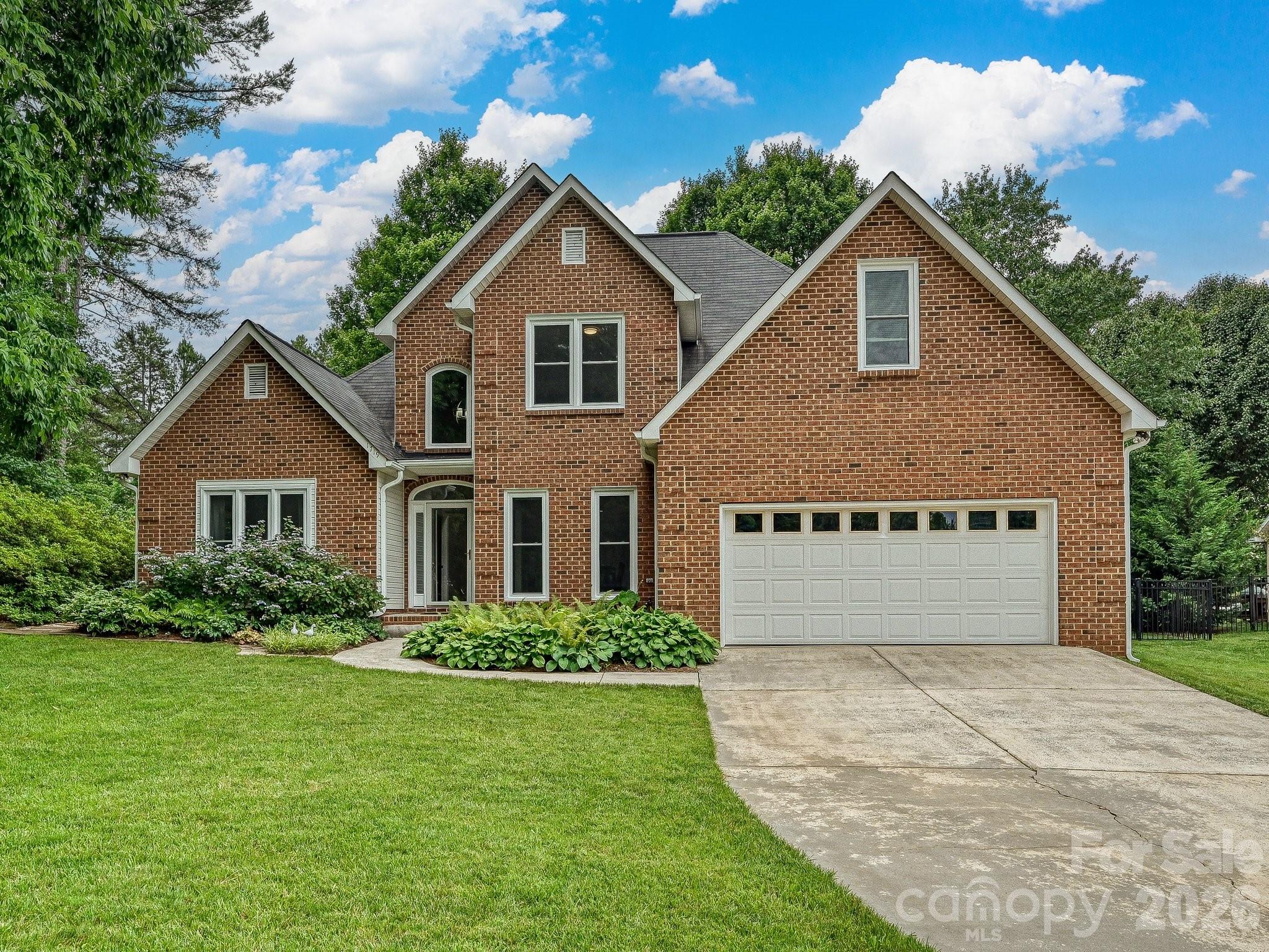 1719 Brandywine Drive — Matthews