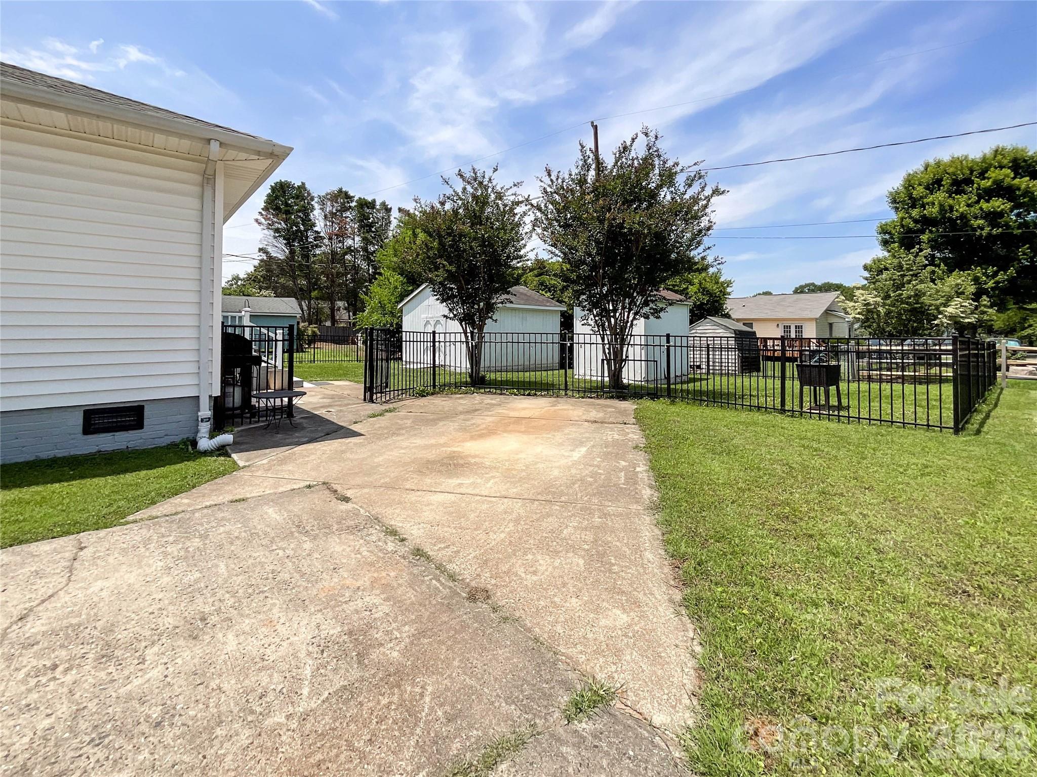 1616 Perfection Avenue #10 — Belmont