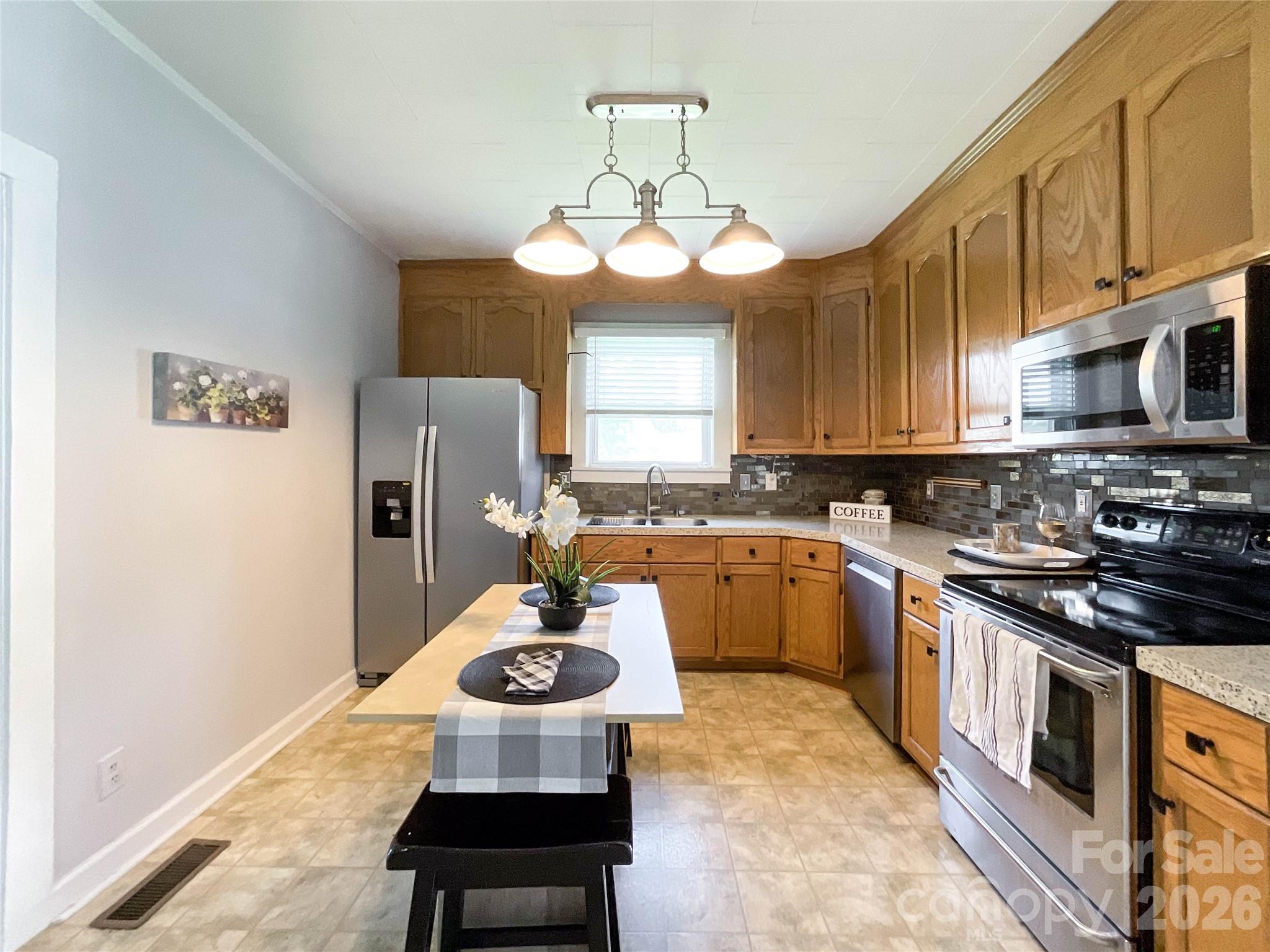 1616 Perfection Avenue #10 — Belmont