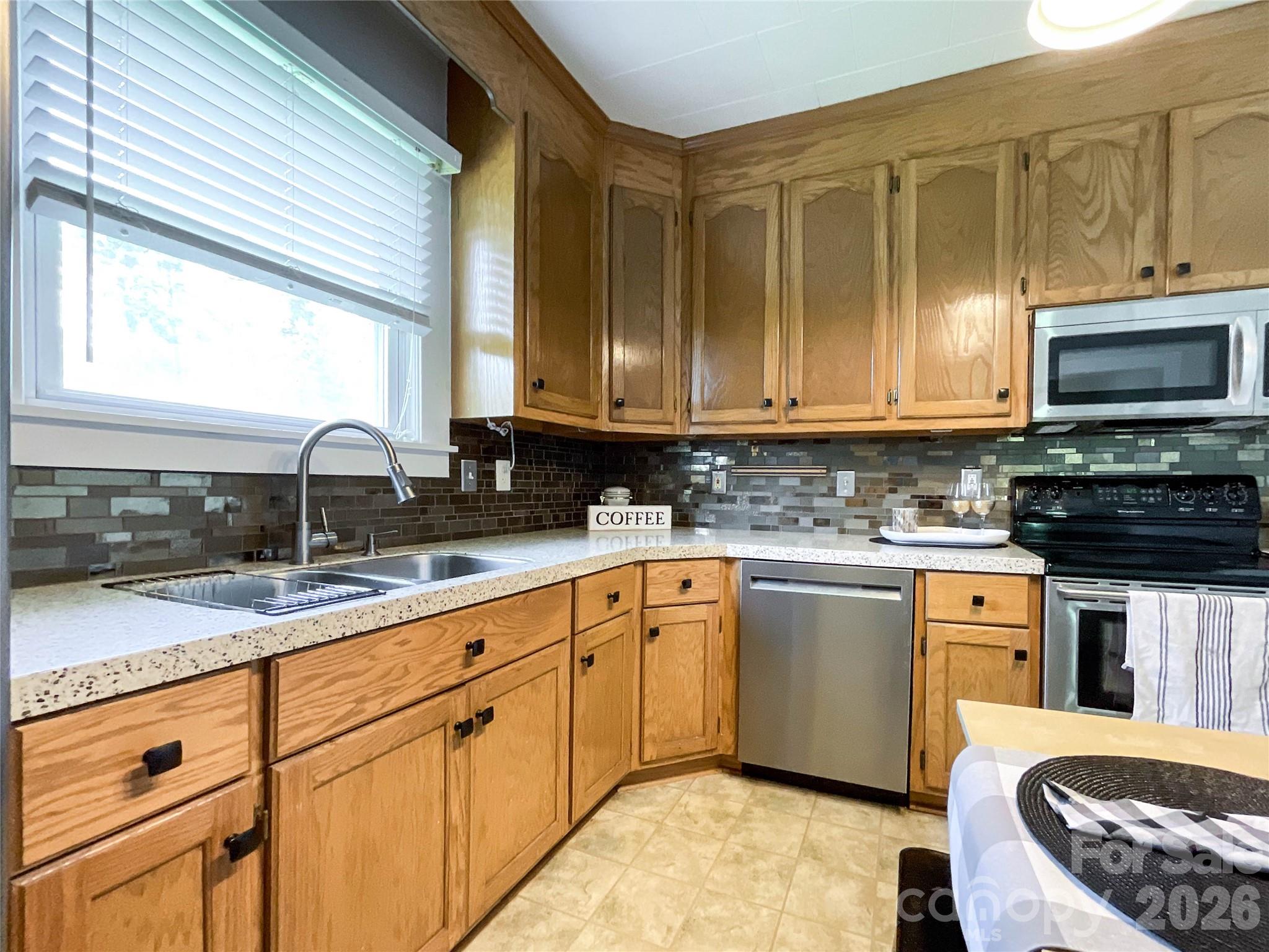 1616 Perfection Avenue #10 — Belmont