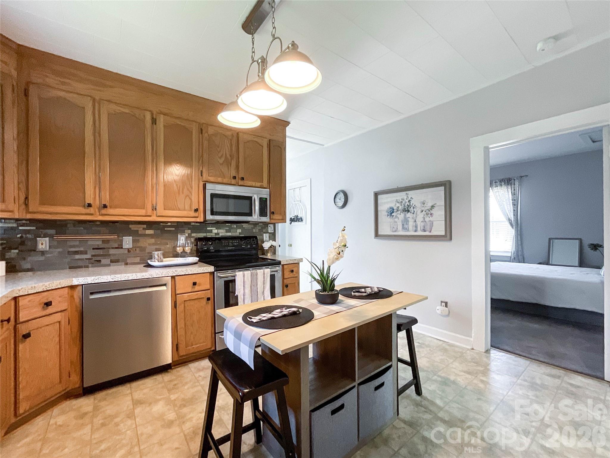 1616 Perfection Avenue #10 — Belmont