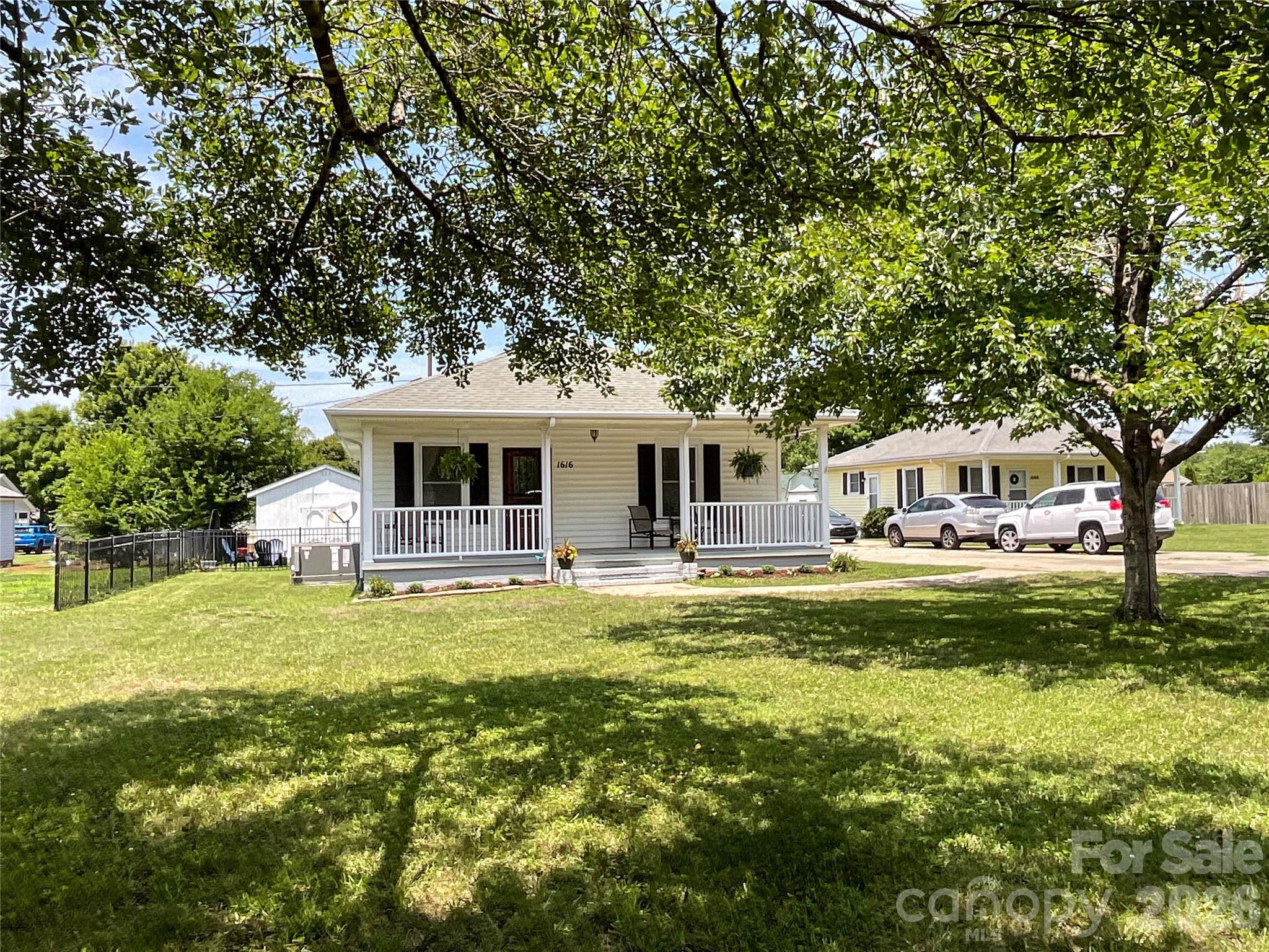 1616 Perfection Avenue #10 — Belmont