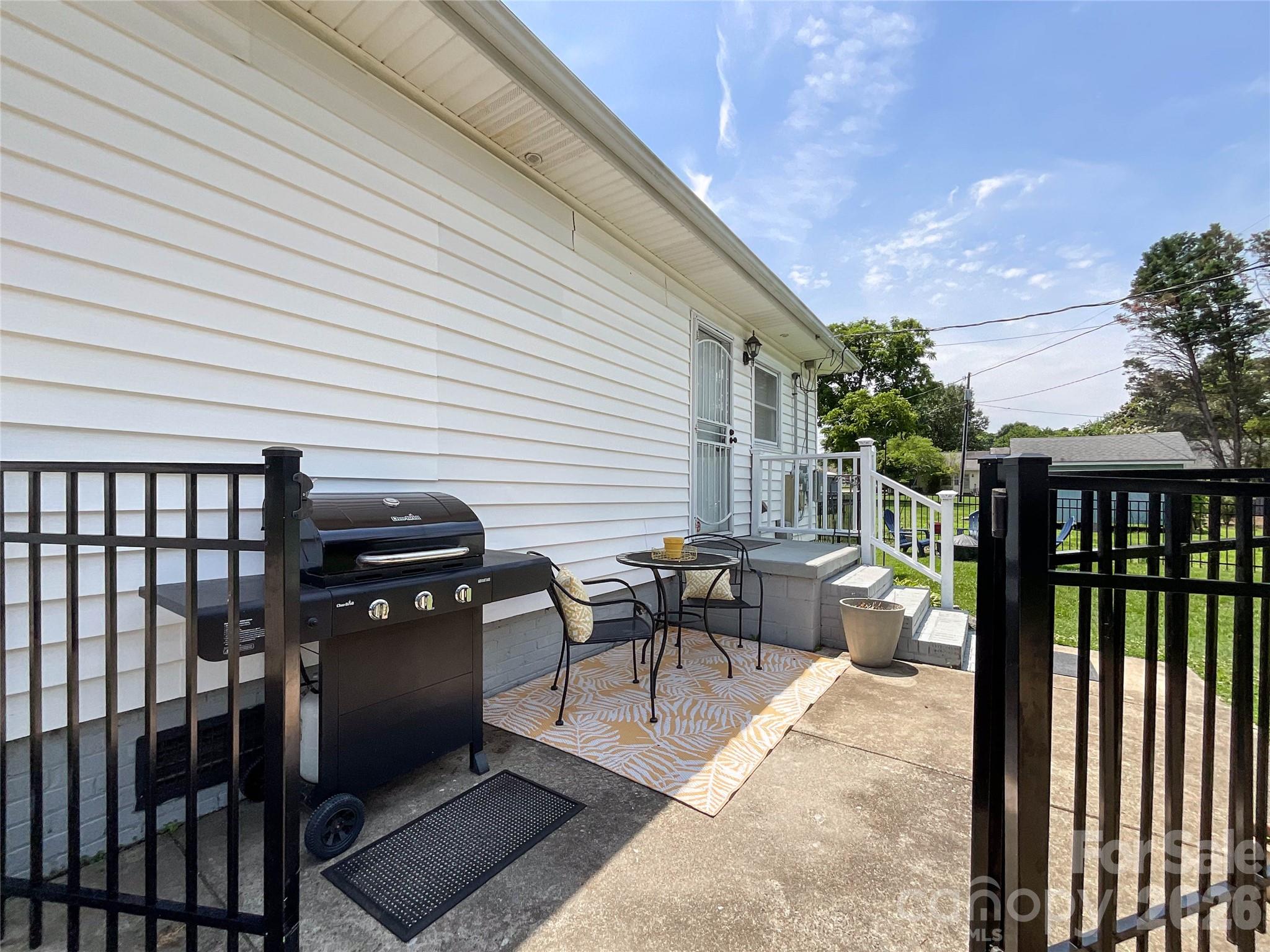 1616 Perfection Avenue #10 — Belmont