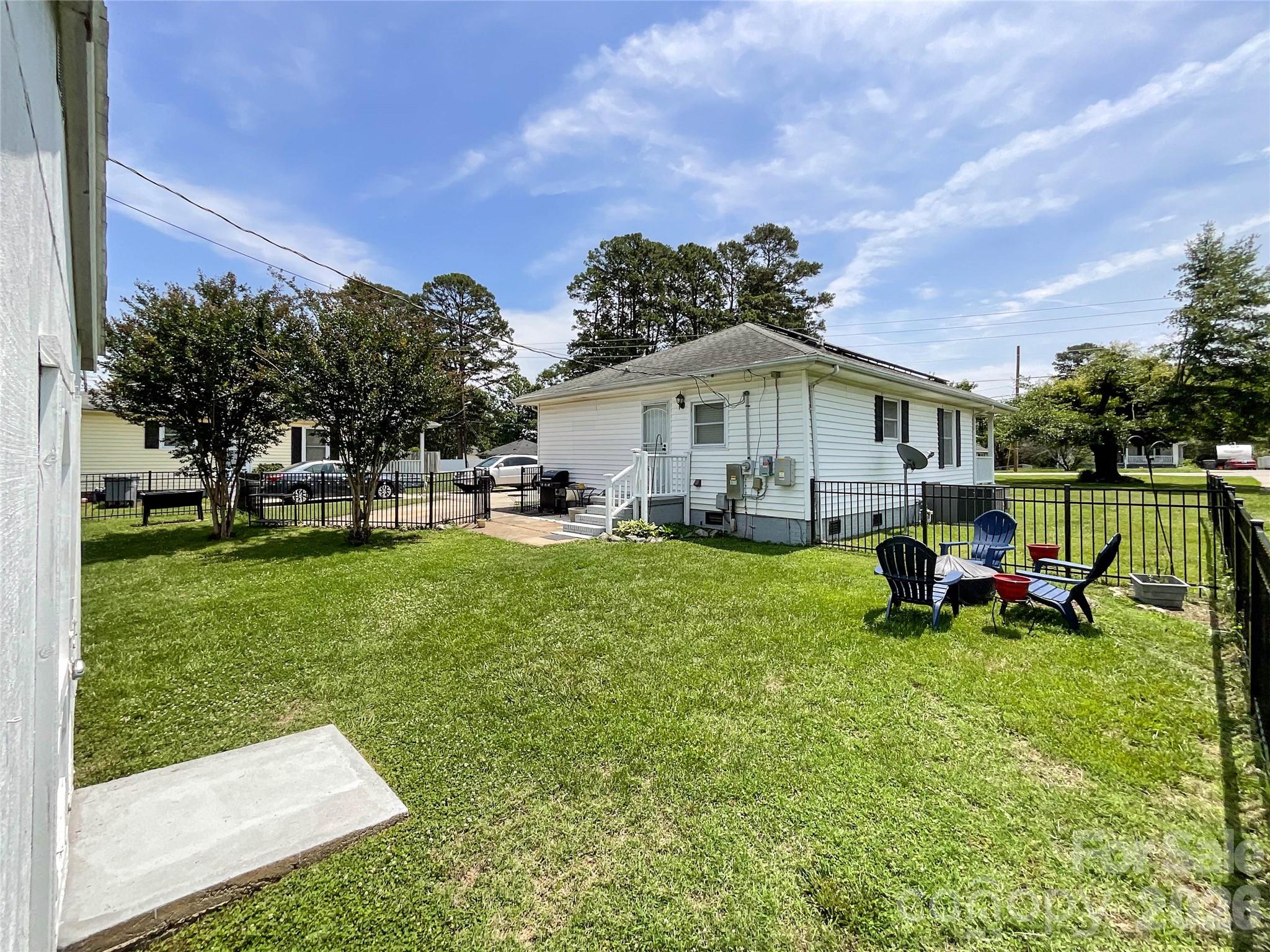 1616 Perfection Avenue #10 — Belmont
