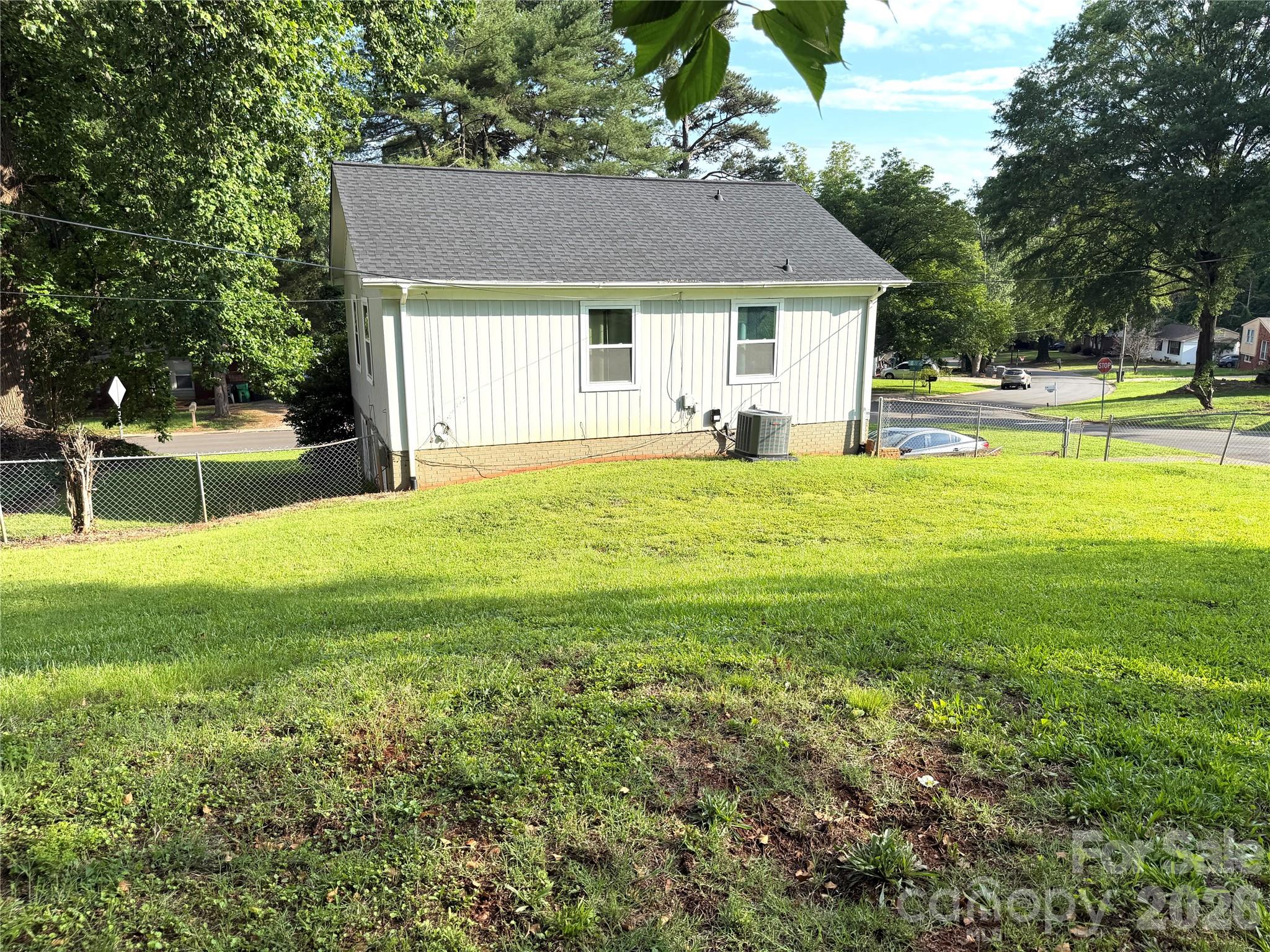 5662 Coulee Place — Charlotte