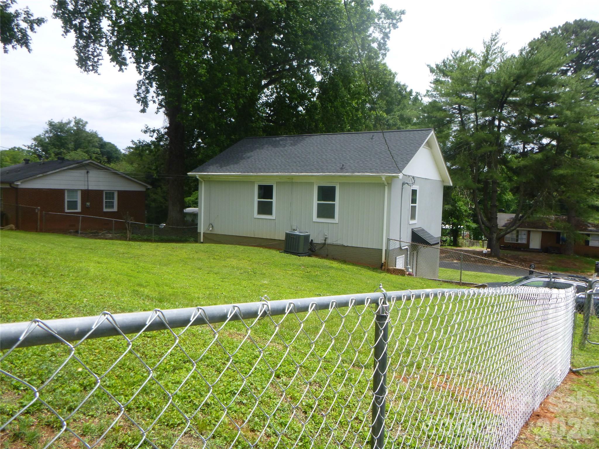 5662 Coulee Place — Charlotte